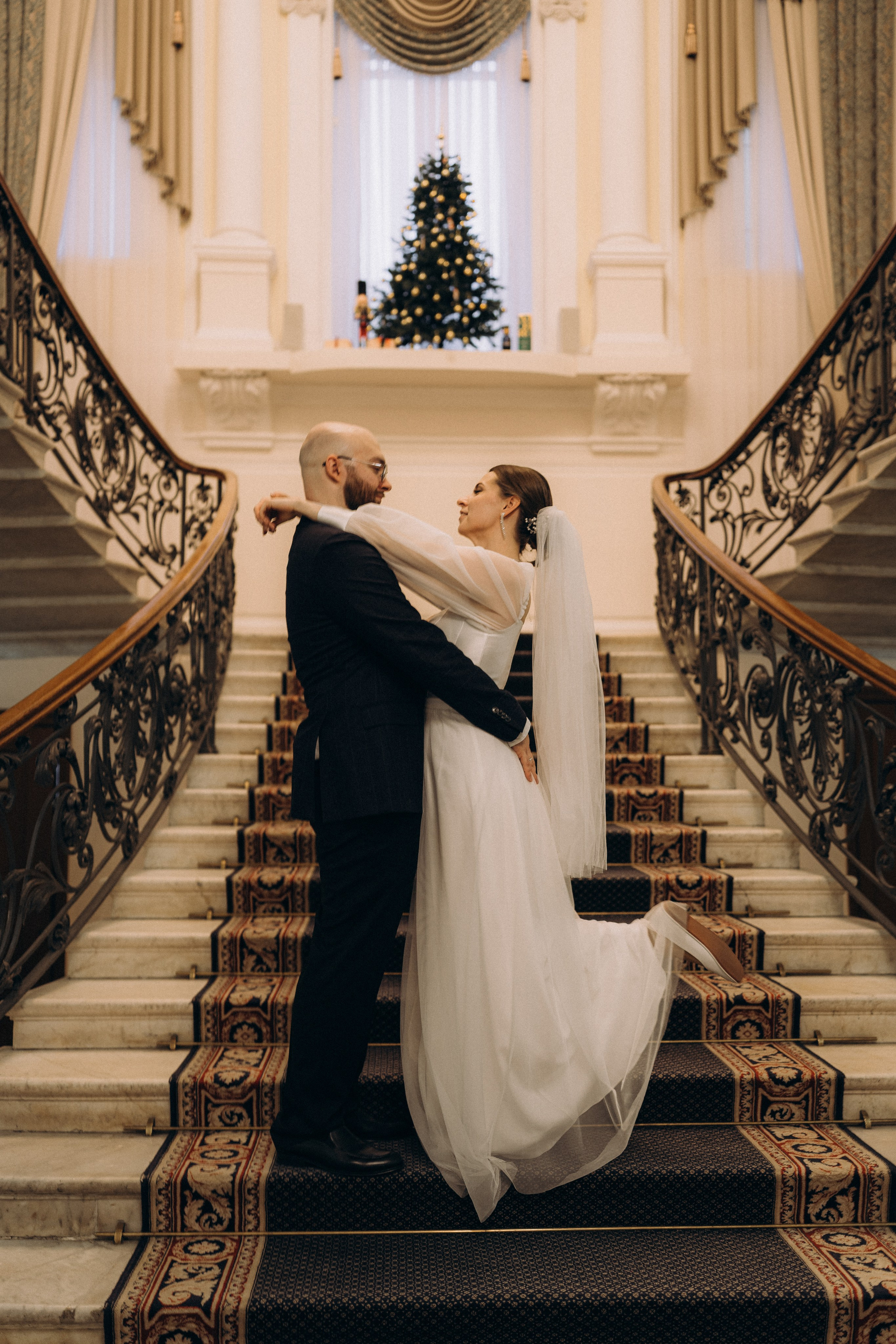 СВАДЕБНАЯ СЬЕМКА ВО ВТОРОМ ДВОРЦЕ (ДЕКАБРЬ) ТАКЖЕ СЬЕМКА В СТУДИИ НА ЧЕРНЫШЕВСКОЙ. Профессиональный фотограф, Санкт-Петербург — Виктория Богомолова