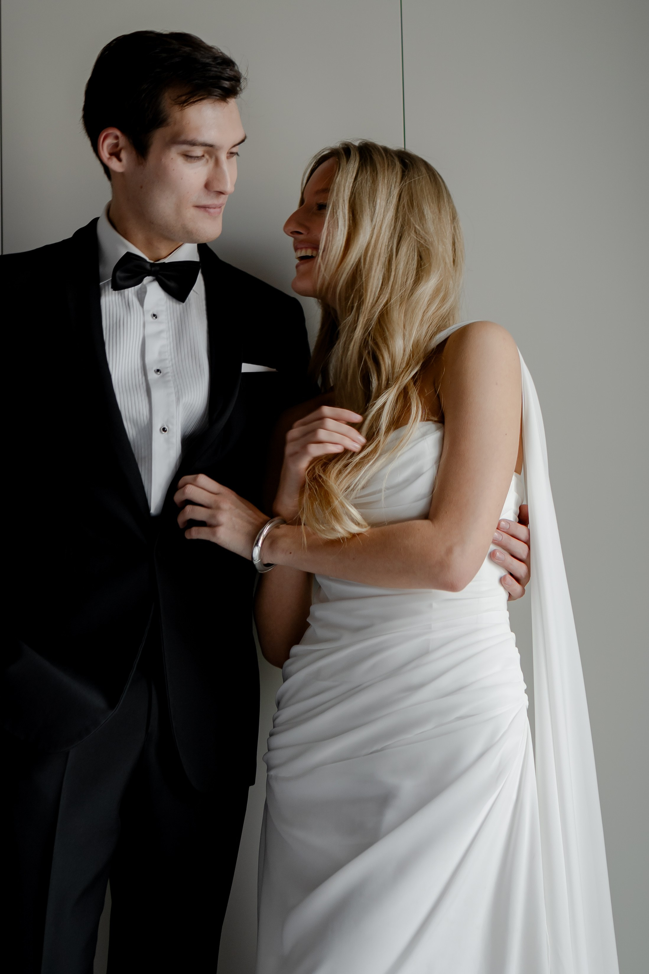 ЭЛЕГАНТНАЯ СВАДБЕНАЯ СЬЕМКА ЖЕНИХА И НЕВЕСТЫ В ДОРОГОМ ОТЕЛЕ САНКТ-ПЕТЕРБУРГА. Профессиональный фотограф, Санкт-Петербург — Виктория Богомолова