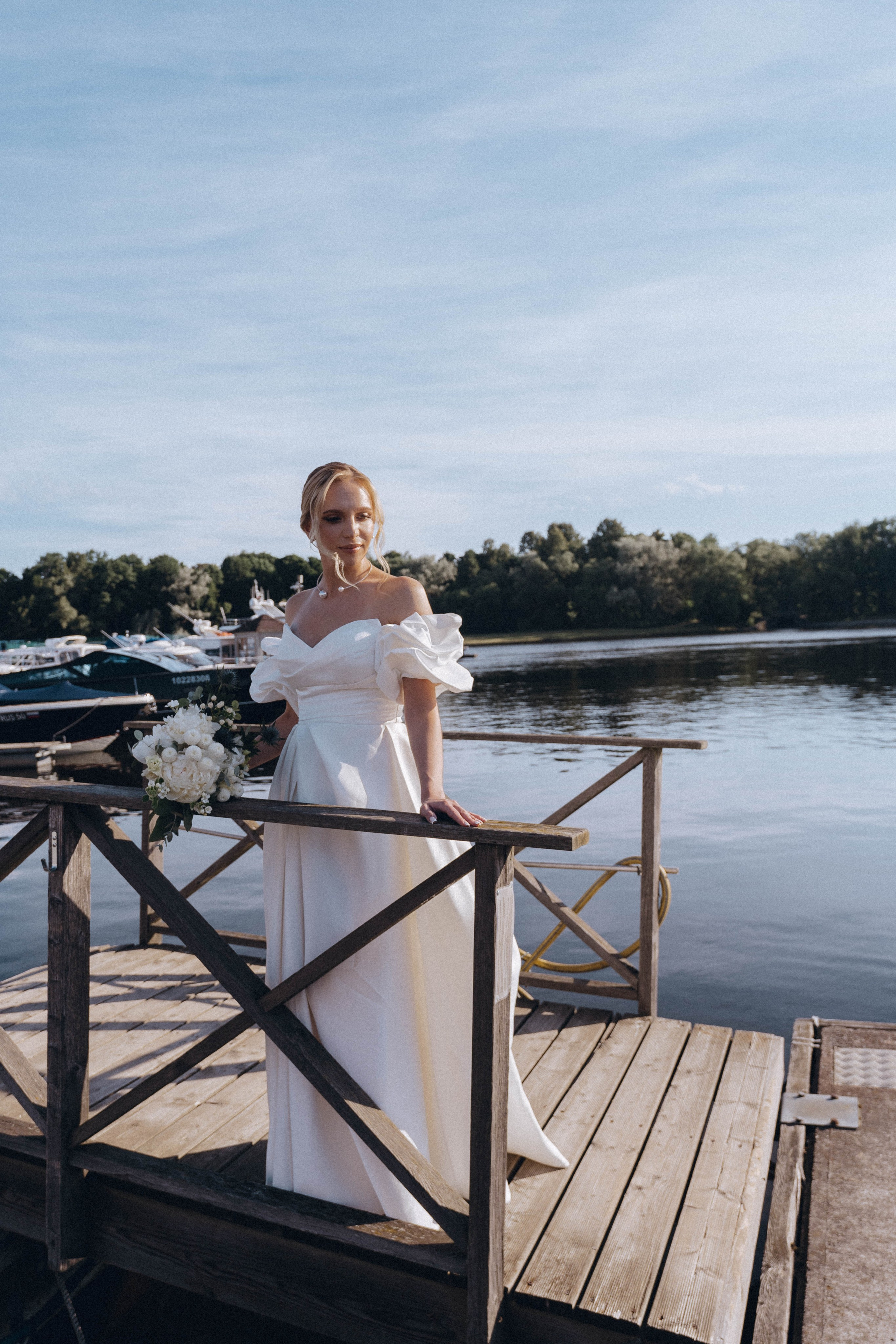 СВАДЕНБНАЯ СЬЕМКА НА КАТЕРЕ ПО КАНАЛАМ САНКТ-ПЕТЕРБУРГА И В АКВАТОРИИ НЕВЫ. Профессиональный фотограф, Санкт-Петербург — Виктория Богомолова
