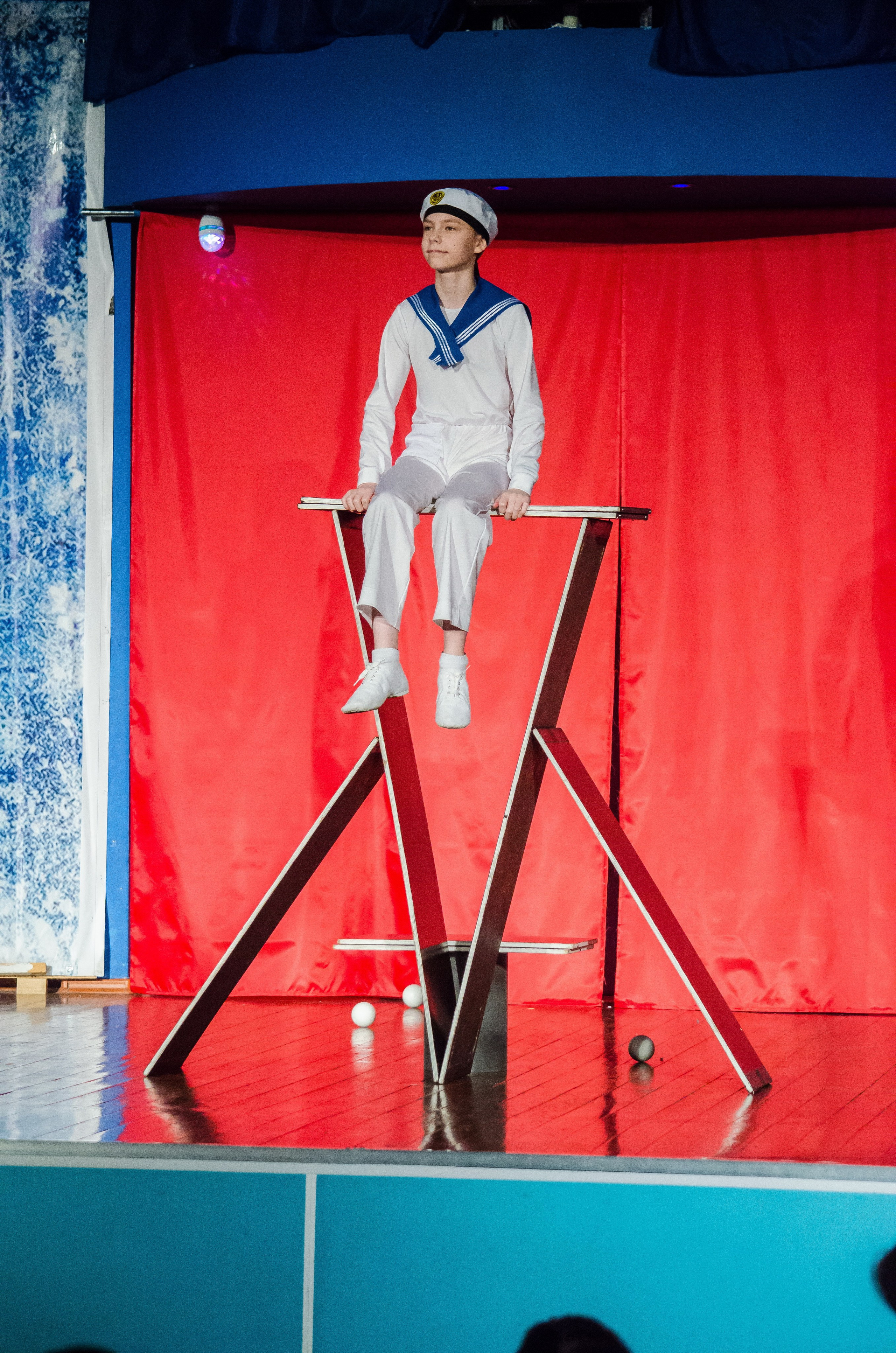 14 декабря, г. Омск. Золотое яблочко