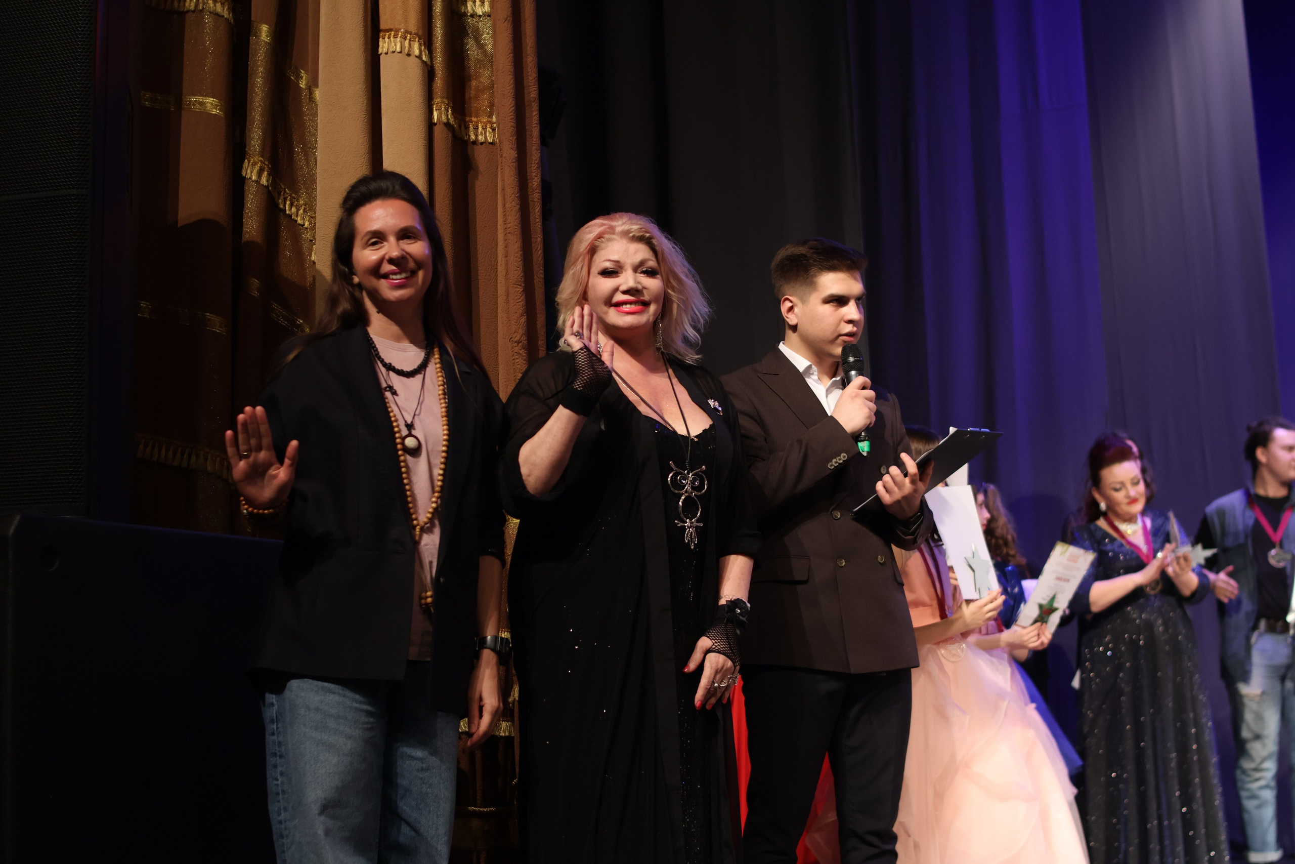 13 апреля, г. Томск. Золотое яблочко