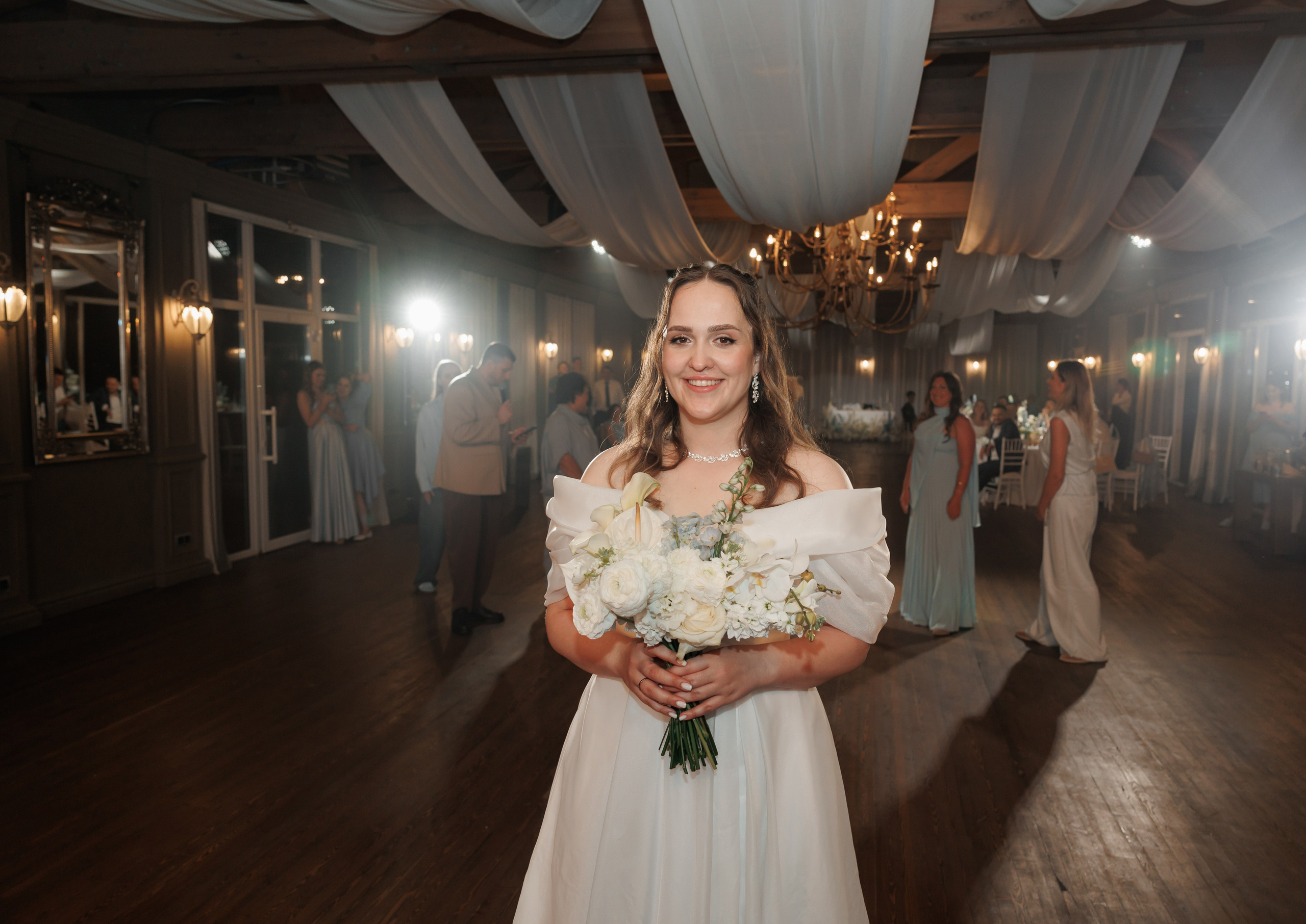 Свадебная фотосессия в отеле Сенешаль. Свадебный и репортажный фотограф (Москва, Королев и другие)