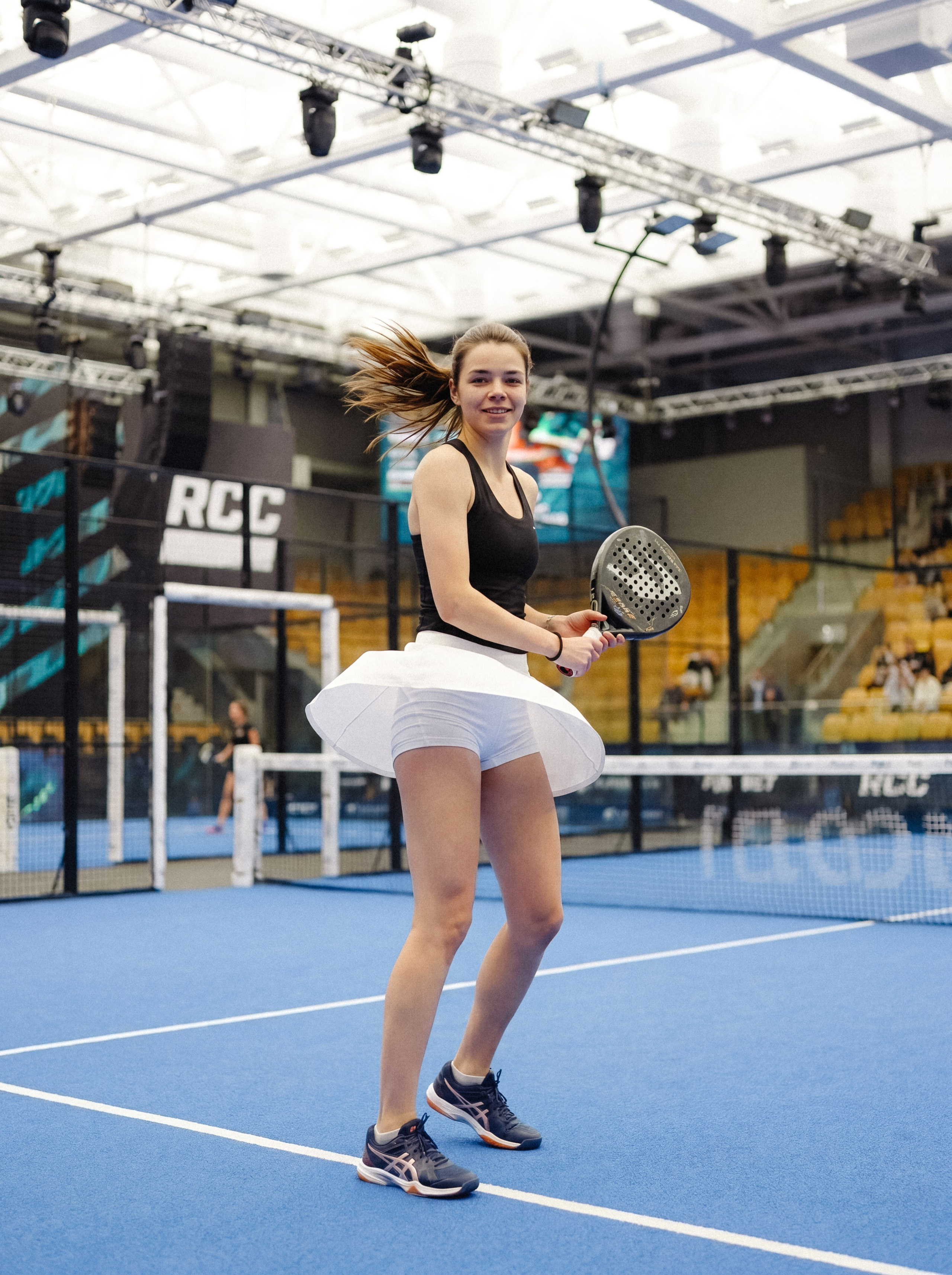 Портретная фотосессия на корте: Ульяна в Падел-арене РМК | Фотограф Екатеринбург. Фотограф Дмитрий Судаков — Свадебная и репортажная съемка в Екатеринбурге и Москве