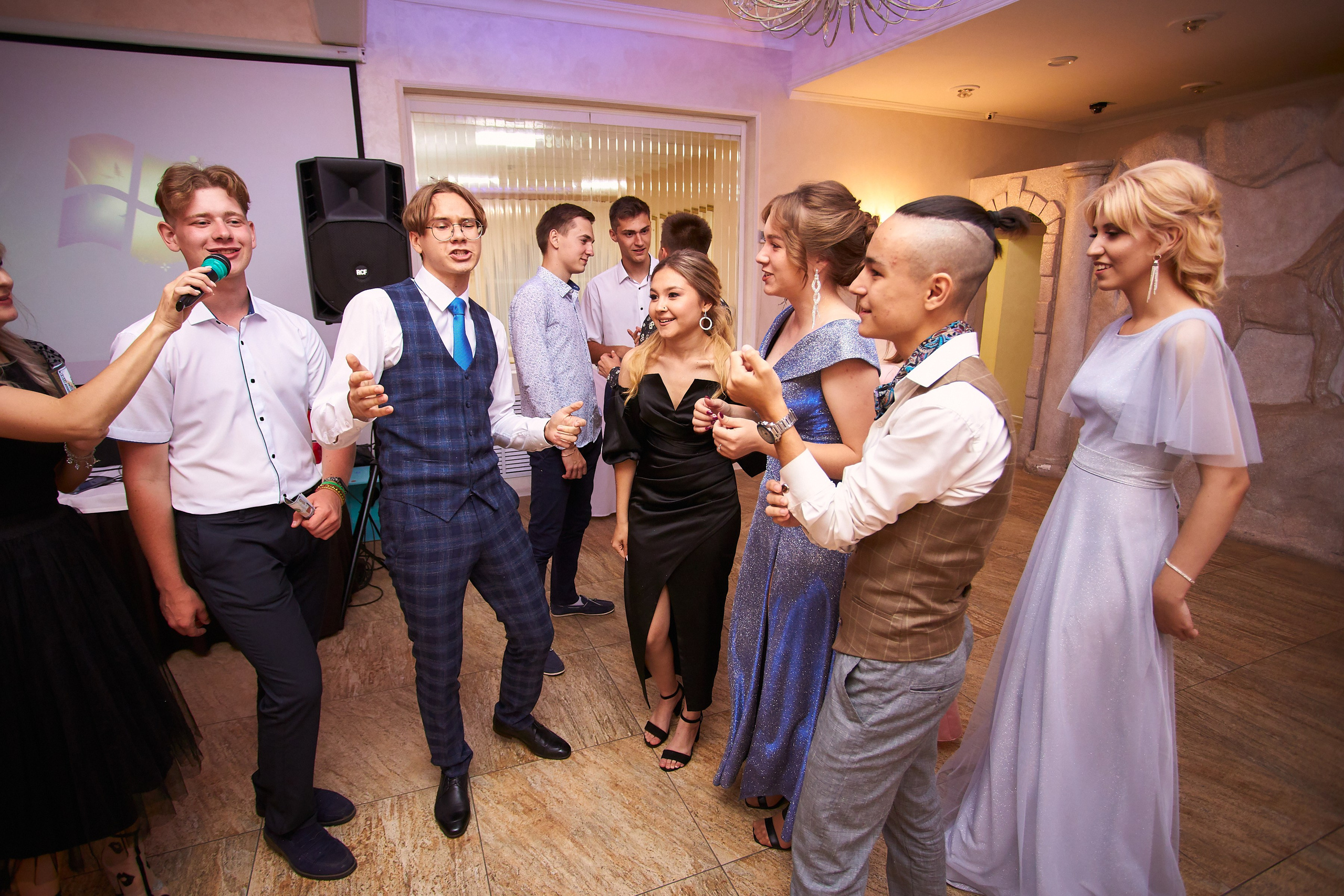 Школьные выпускные альбомы в Оренбурге. Свадебный фотограф в Оренбурге Елена Рязапова