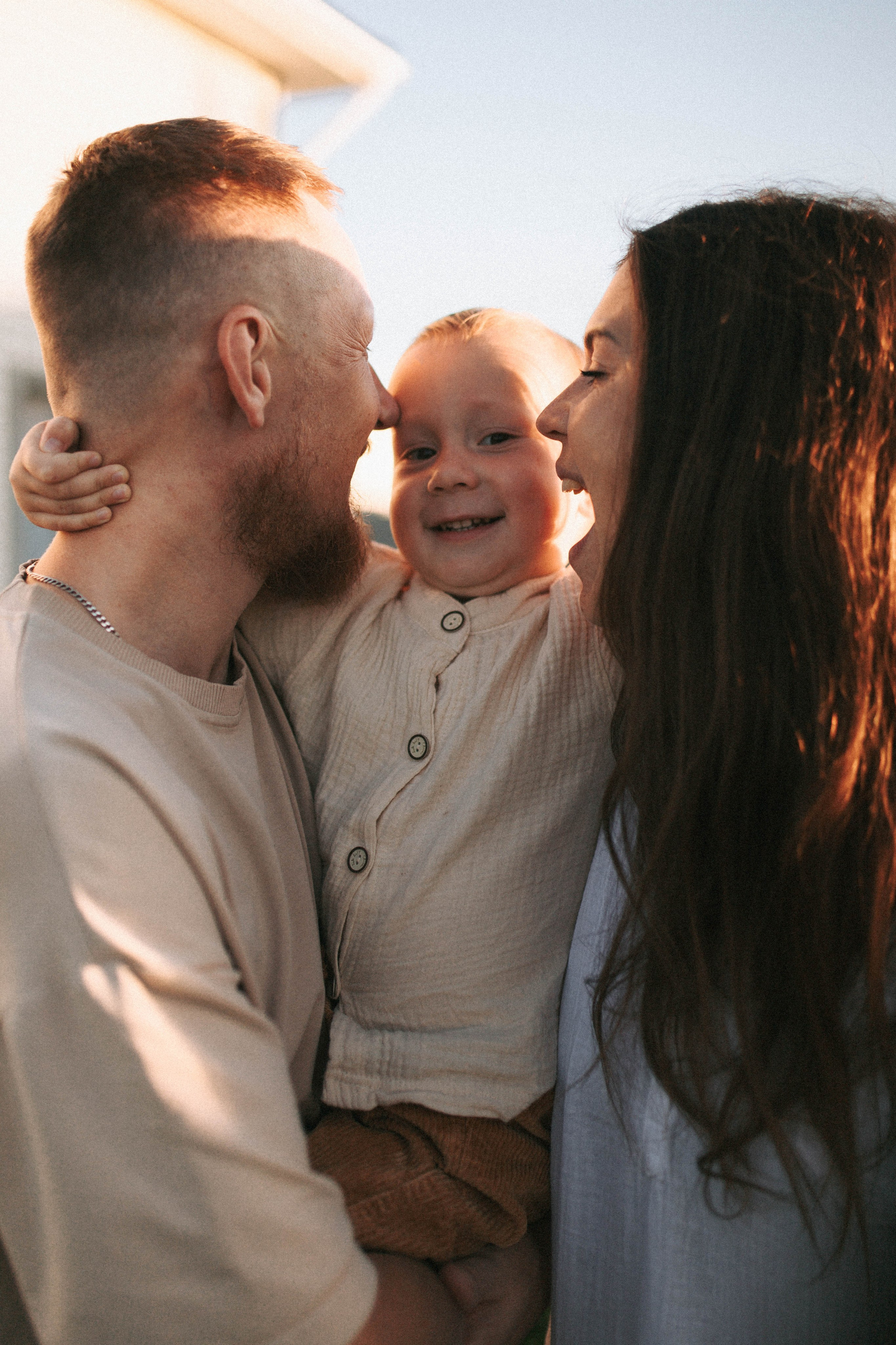 Во дворе своего дома. Свадебный и семейный фотограф в Нижнем Новгороде