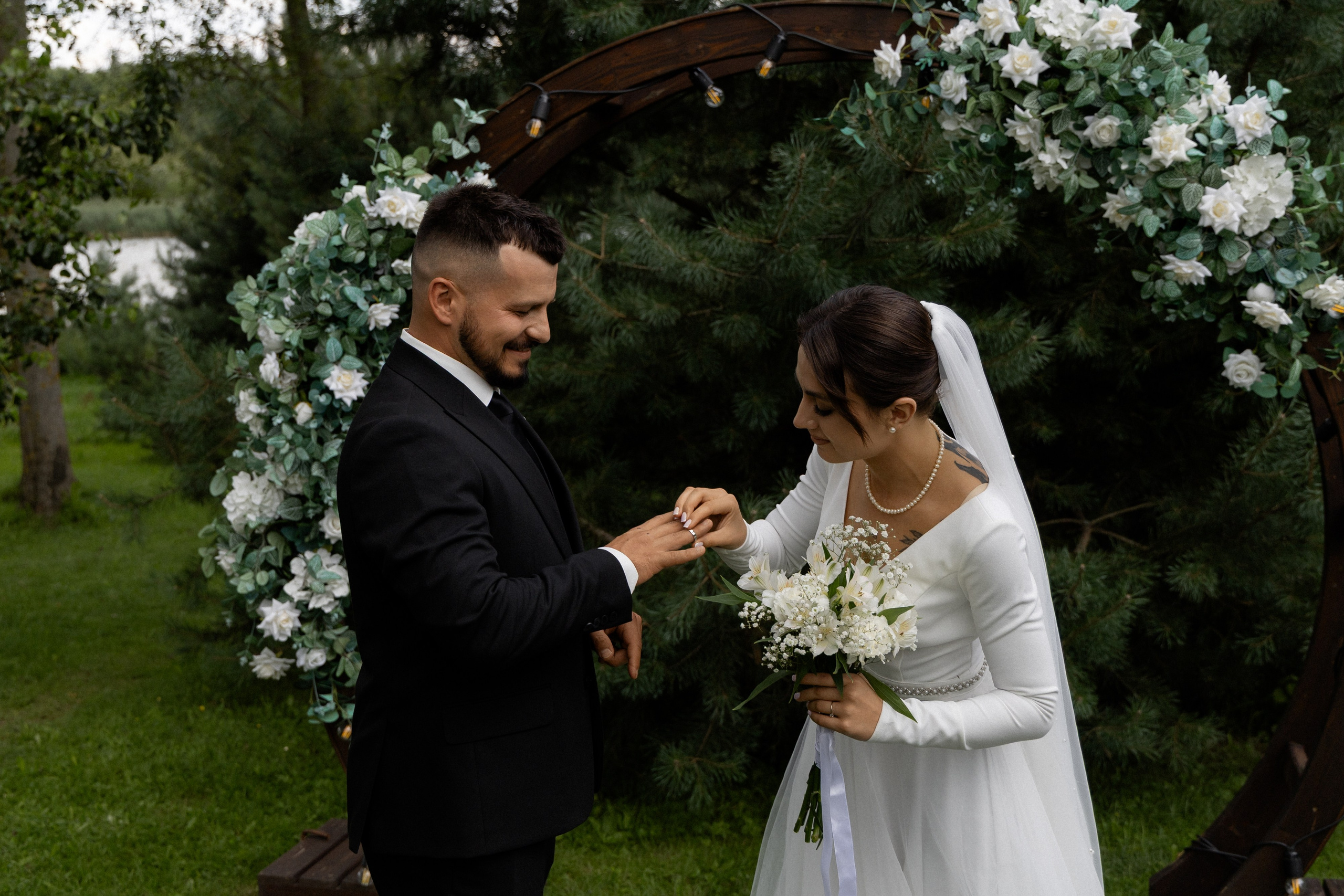 Свадебная фотосессия в агроусадьбе Лабодянка в Минске. Свадебный фотограф в Минске/Беларуси Сергей Спиридонов