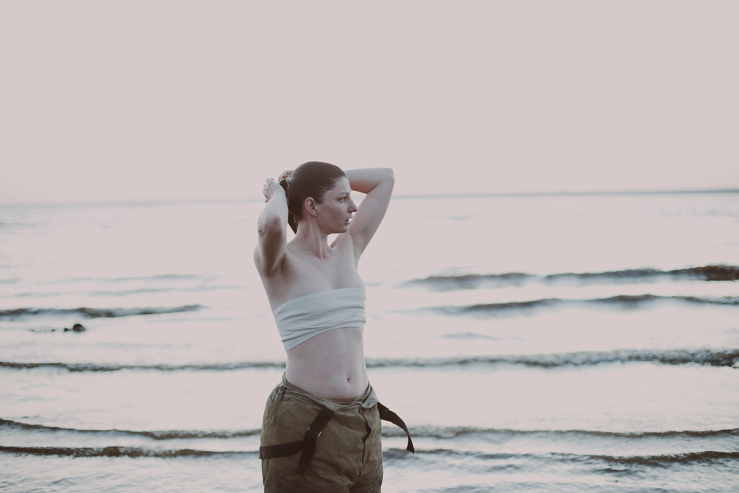 Настя. Фотосессия с огнем и водой. Портретный и эротический фотограф Ирина Подборская (18+)