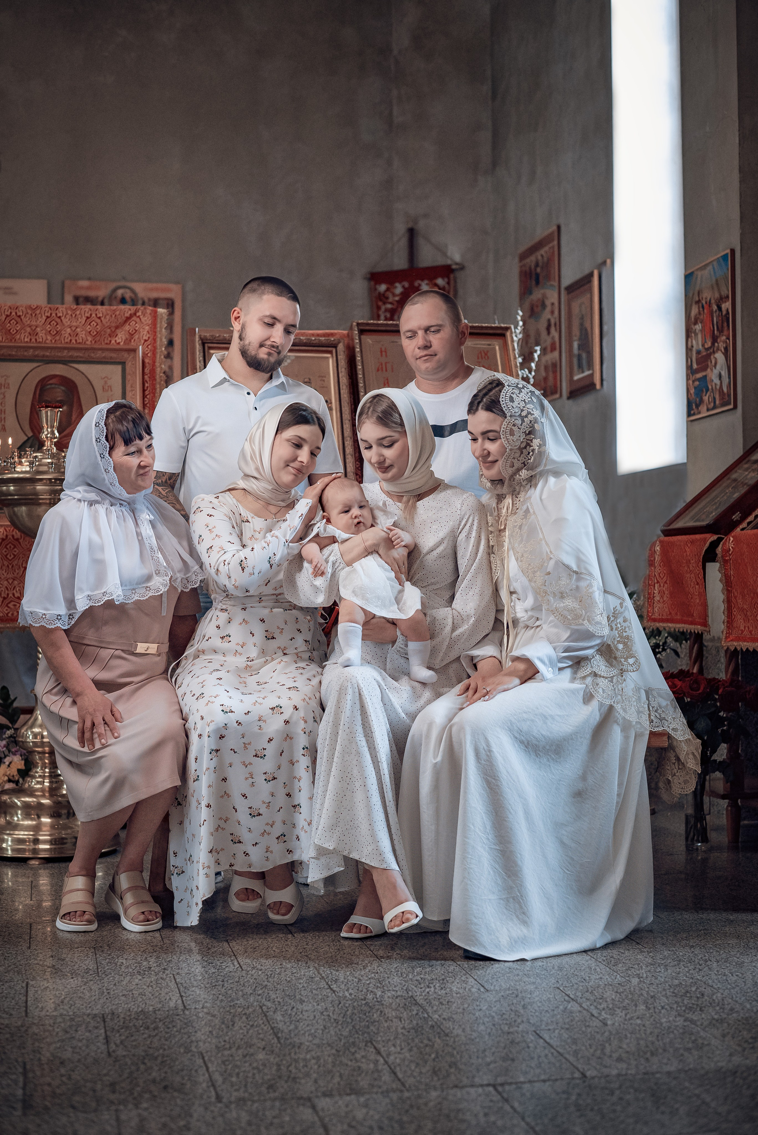 Крещение Василисы в храме исповедников и новомучеников Российских. Фотографы крещения/венчания  Красноярск Татьяна и Вячеслав Переваловы