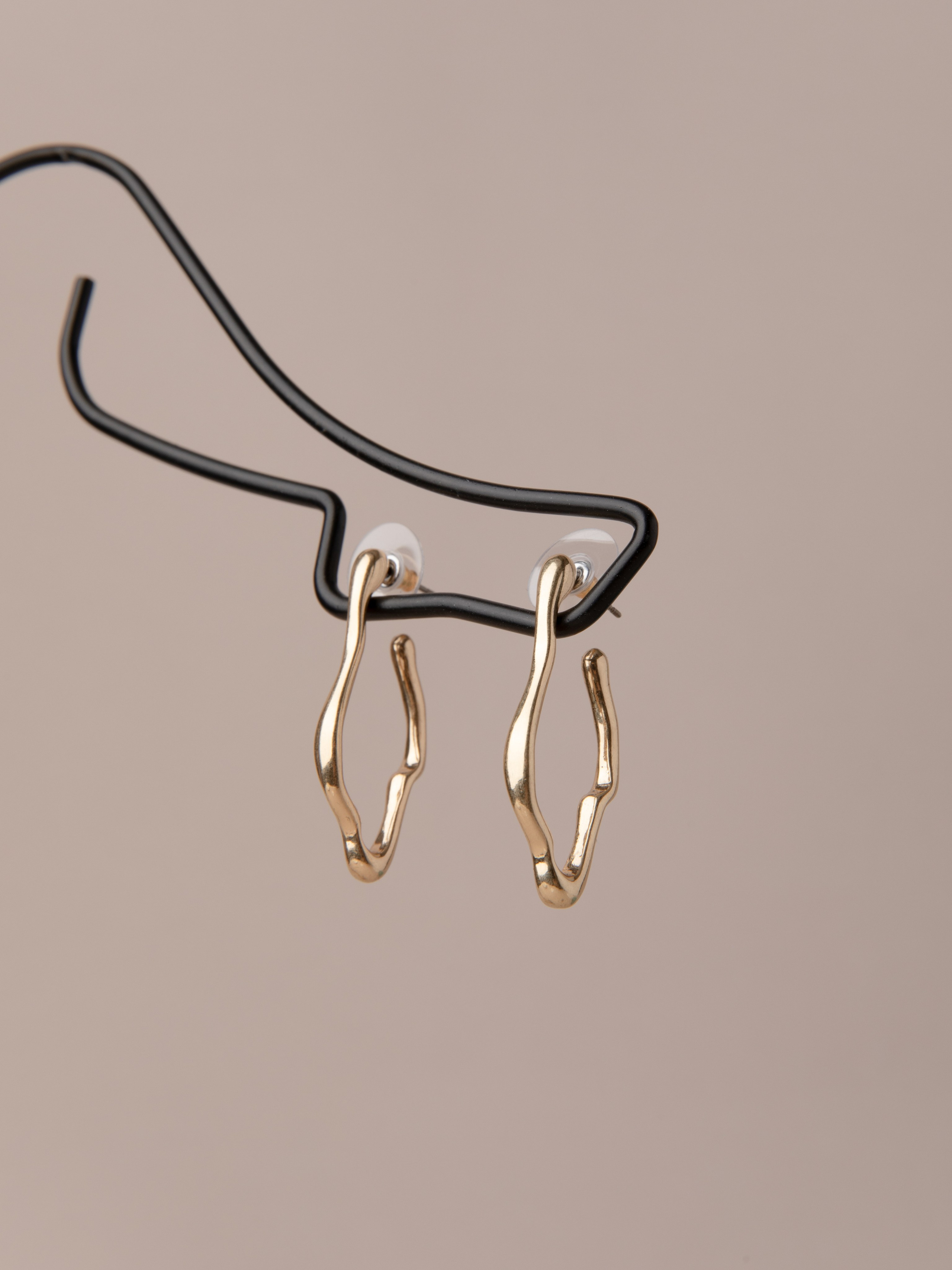 Украшения. Фотостудия предметной и модельной съёмки для маркетплейсов