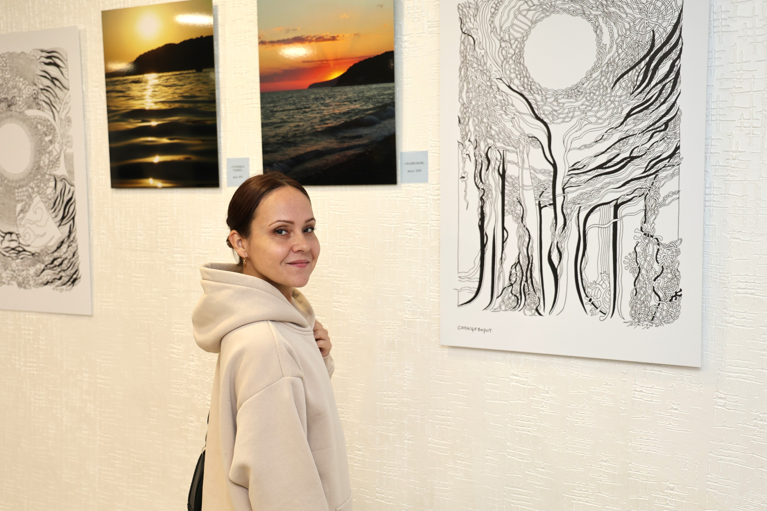 Открытие выставки в АРТ-пространстве Ники Сухаревой «Чёрное море». Фотограф в Геленджике Нина Небесная