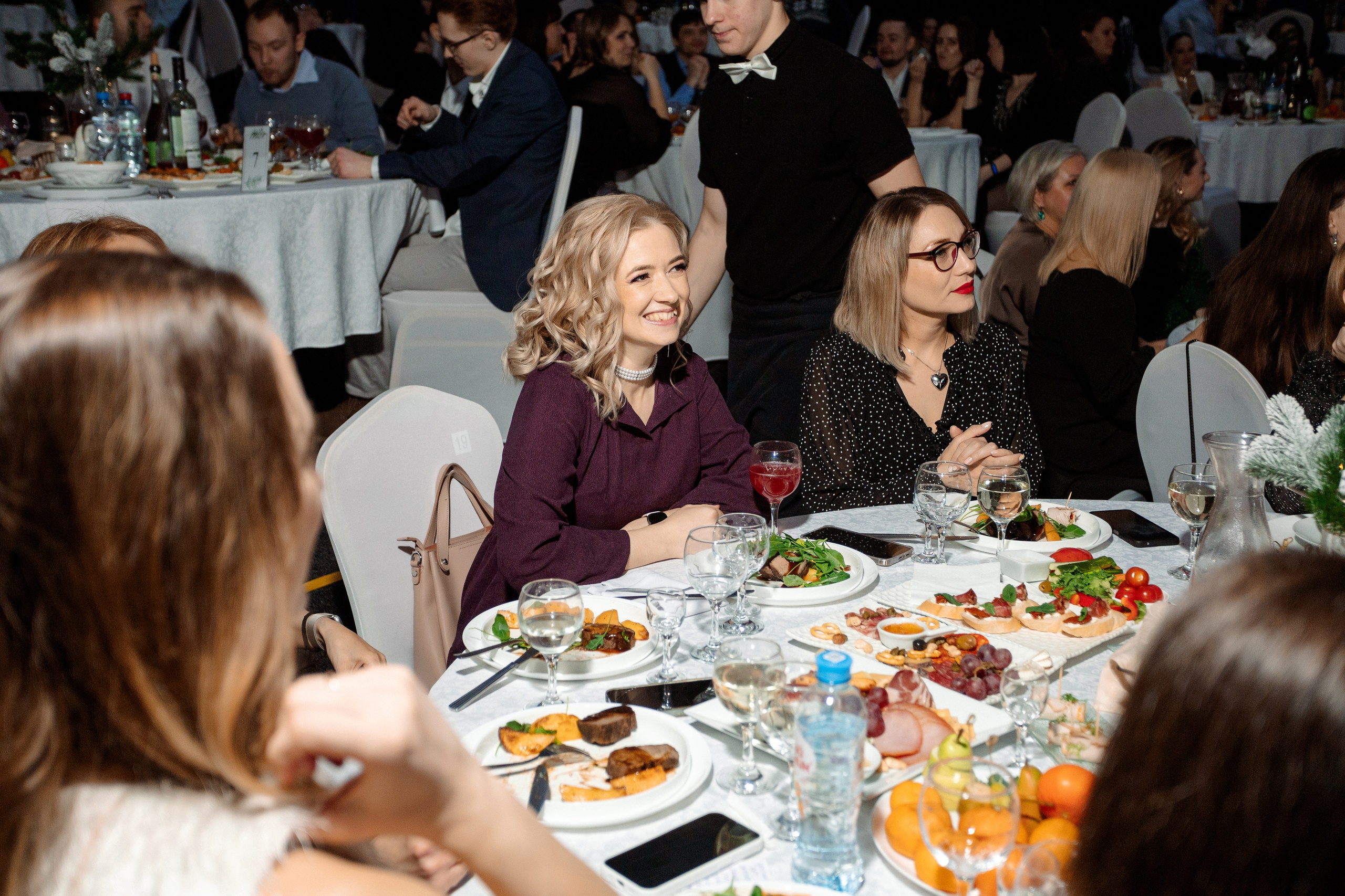 РЕПОРТАЖ: НОВЫЙ ГОД В ДК МЕТАЛЛУРГ. Профессиональный фотограф в Ижевске Леша Петров