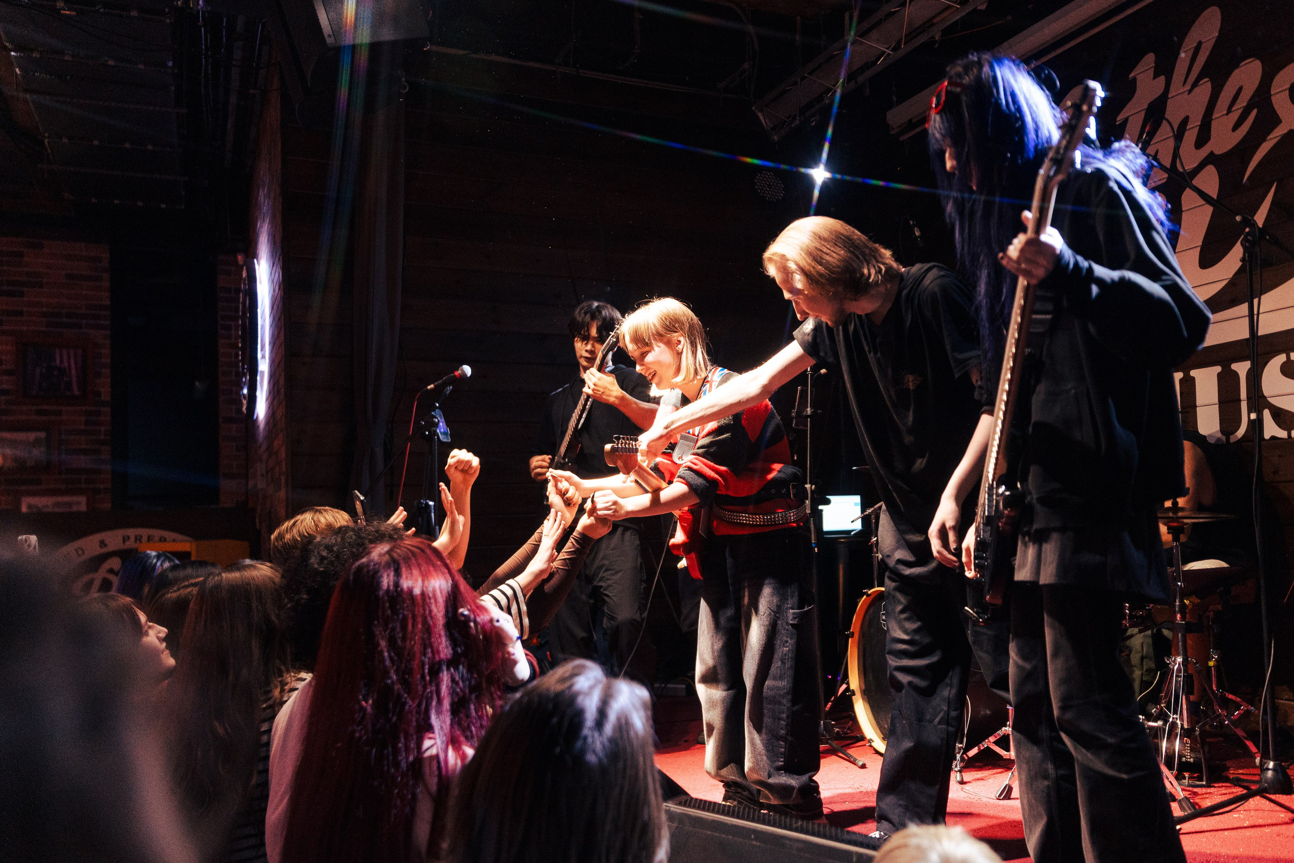 Концерт: «Не школа гитары». Портретный и репортажный фотограф в Астане Роман Григоров