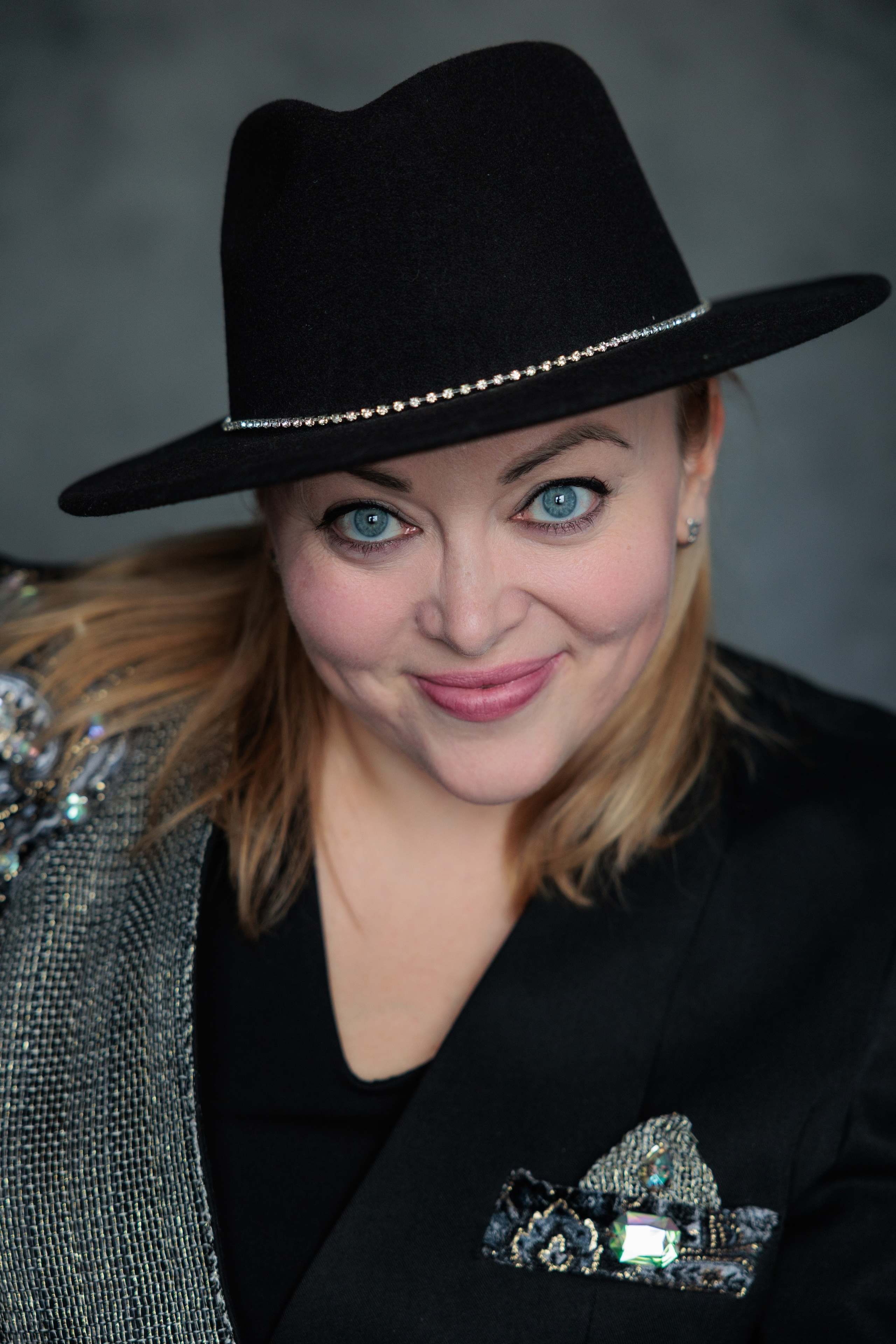 ОЛЕСЯ. Я фотограф из Москвы к Вашим услугам