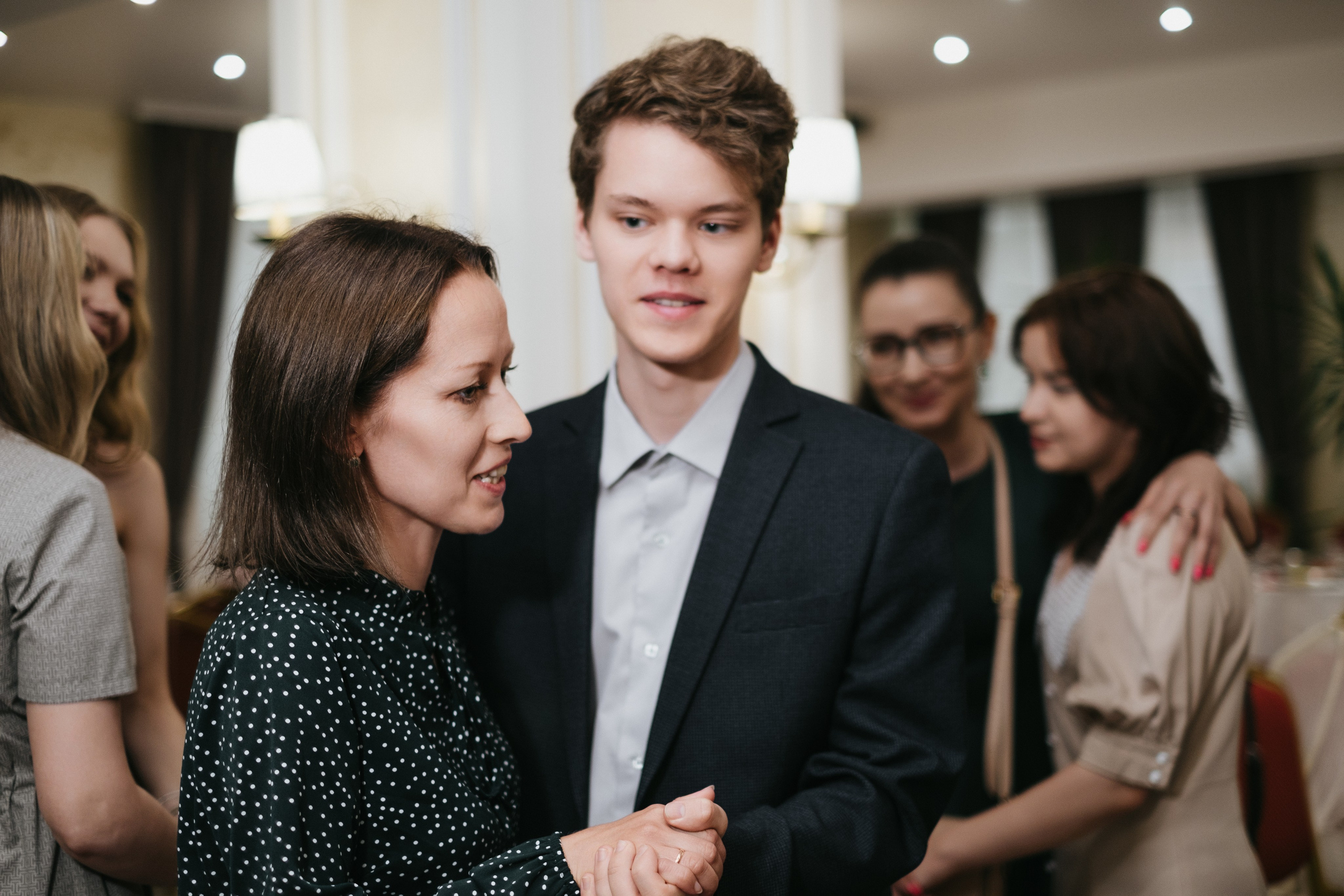 Выпускной 11 класс школы № 30. Свадебный и репортажной фотограф Денис Ожигин в Краснодаре и Краснодарском крае