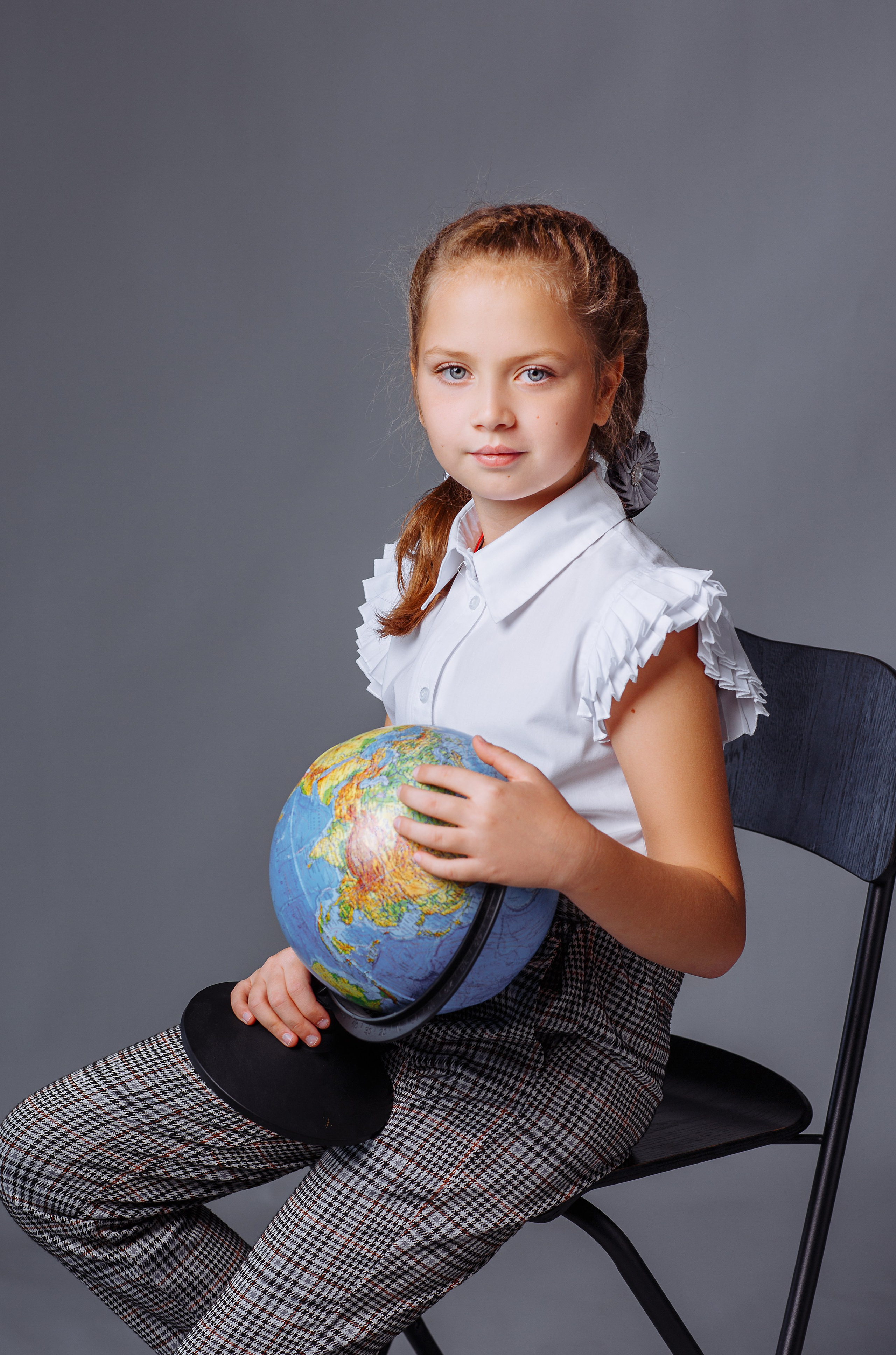 Начальные классы. Выпускные школьные фото­альбомы для школ и детских садов в Волгограде и Волжском