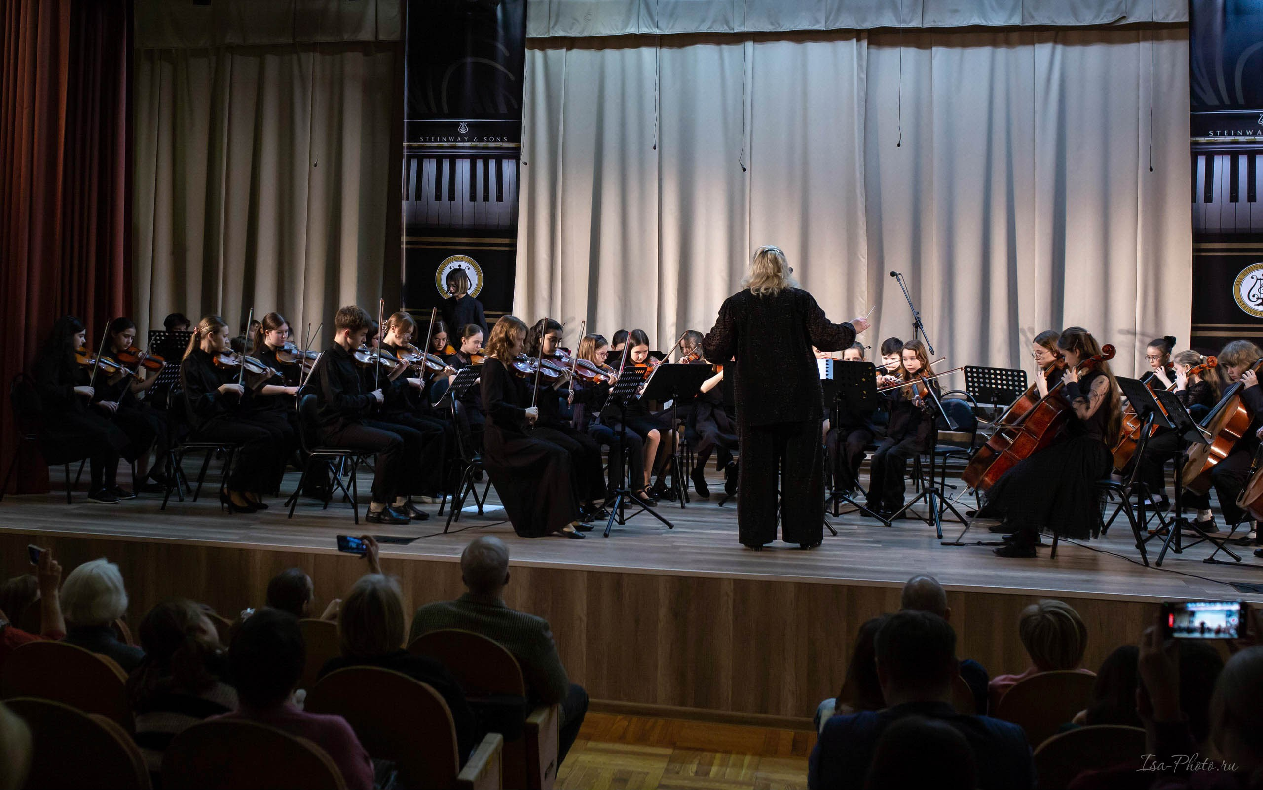 Отчётный концерт ДШИ им. Н.А. Римского-Корсакова. Струнный отдел. Репортажный фотограф в Москве