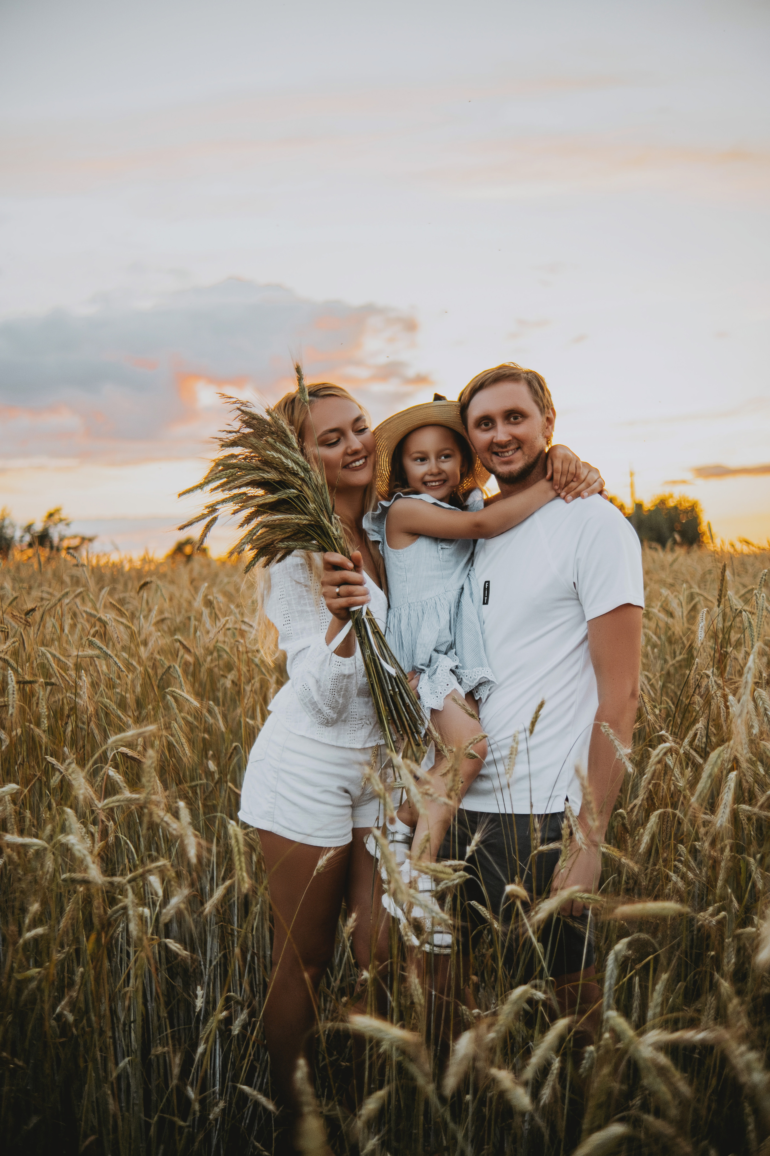 Вероника с семьей. Nattie.ph