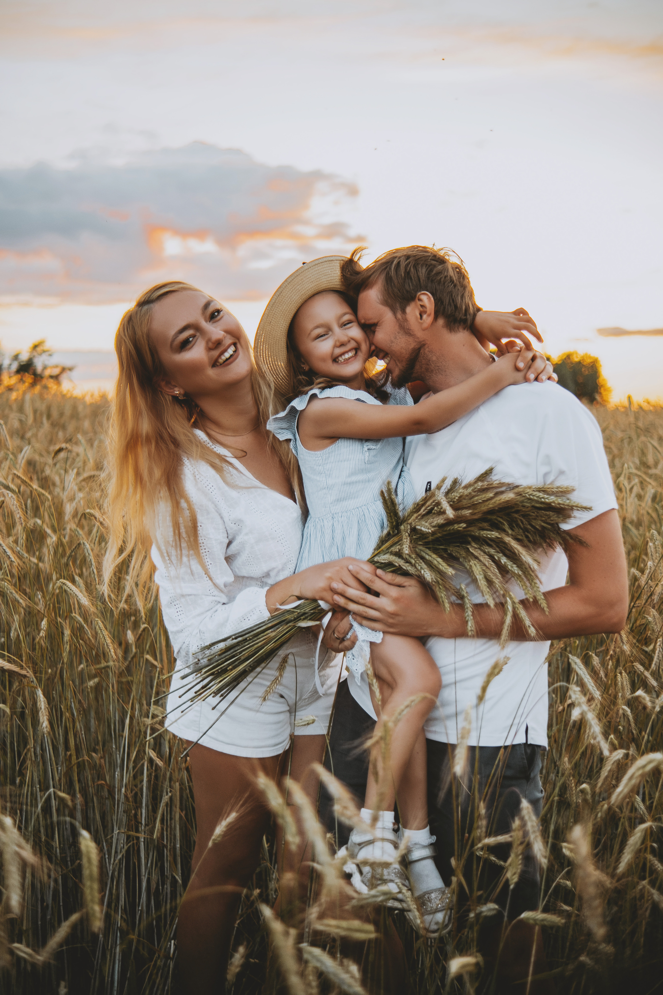 Вероника с семьей. Nattie.ph