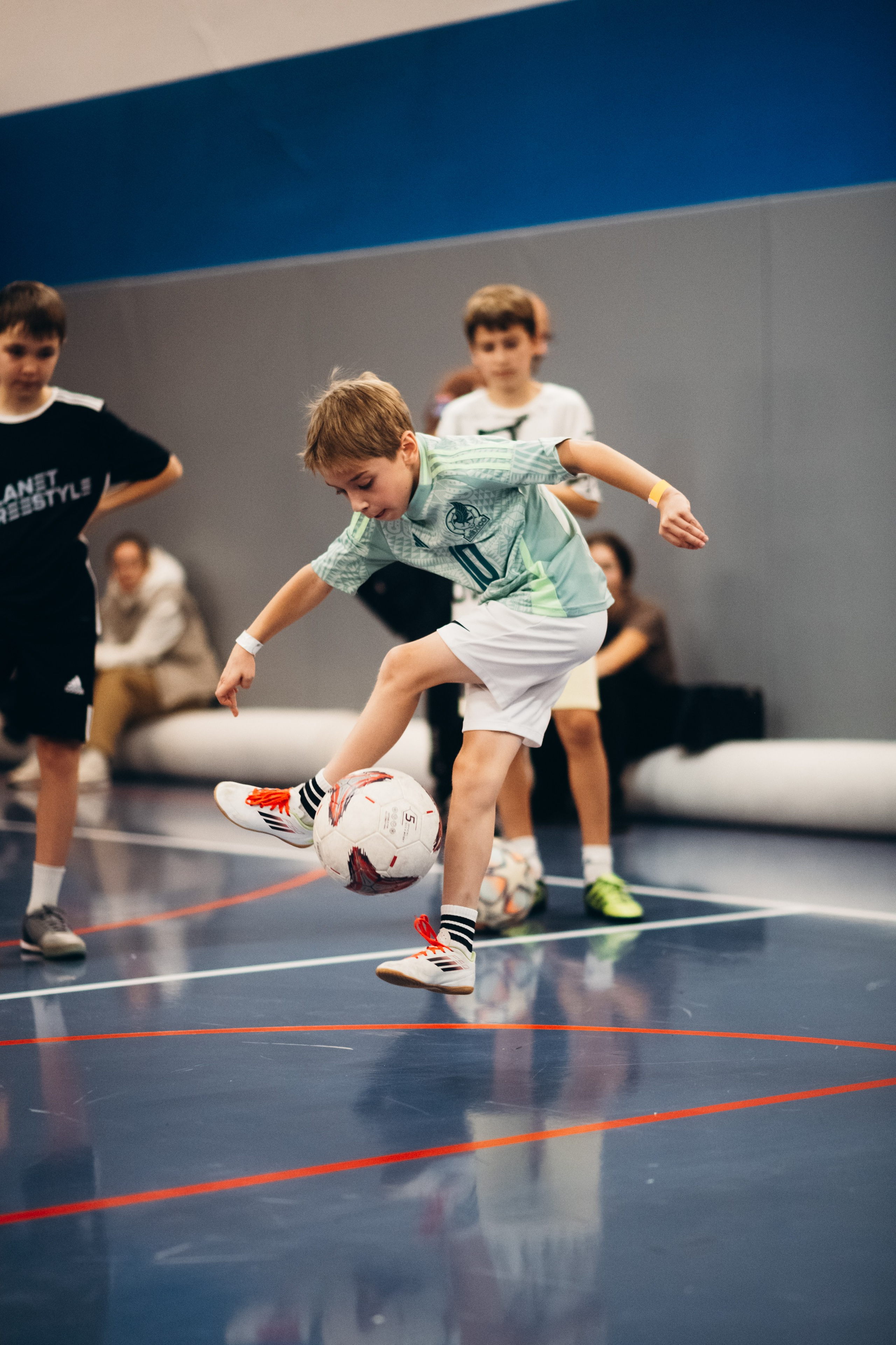 Турнир по футбольному фристайлу, панне и теннисболу