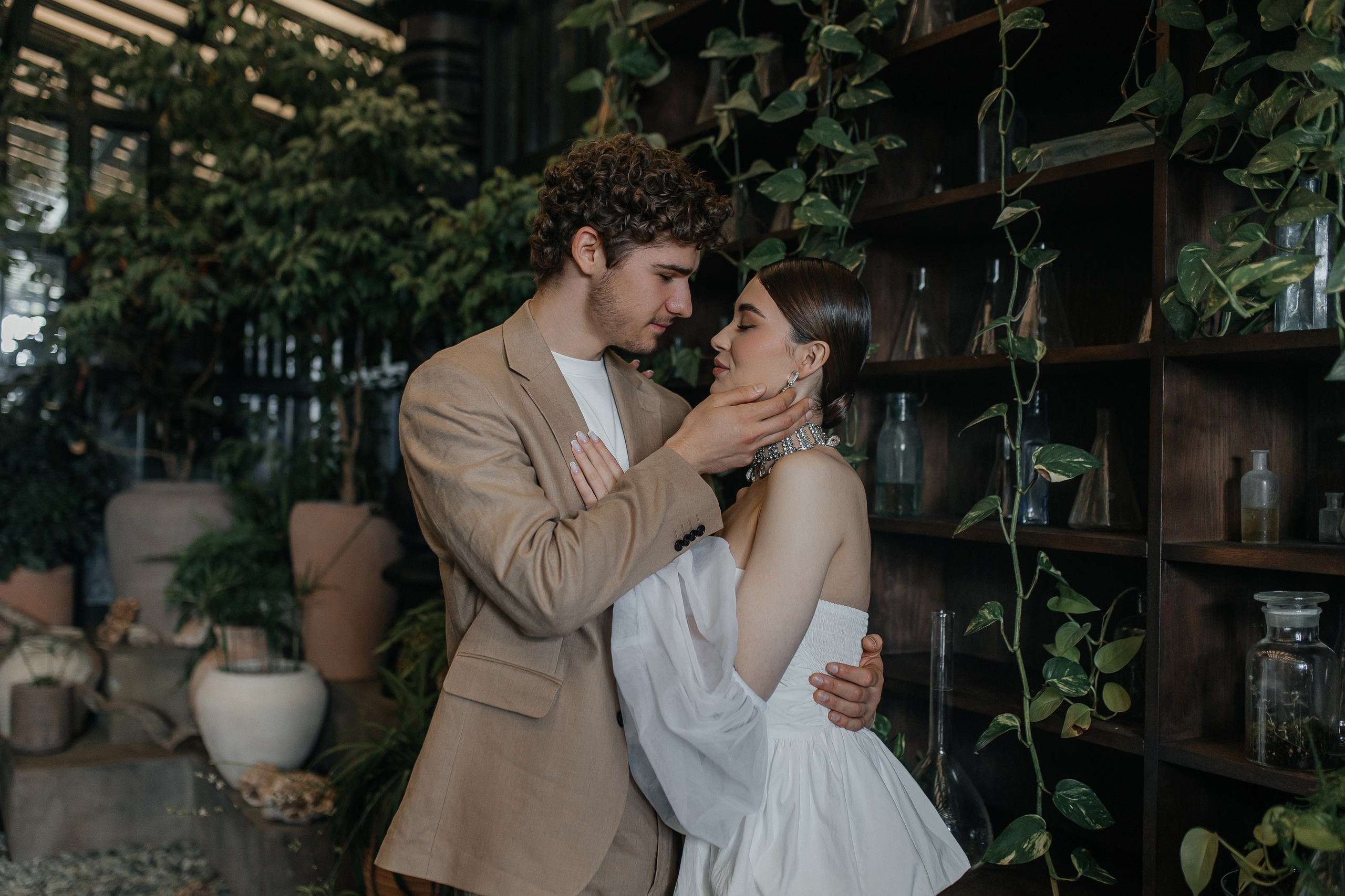 Свадебная история в оранжерее