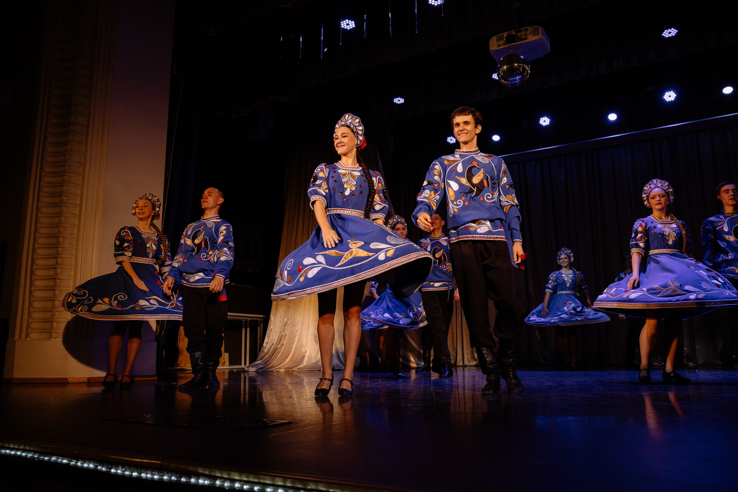 Сибирские узоры ДК Ефремова. Фотограф Юлия Мальцева