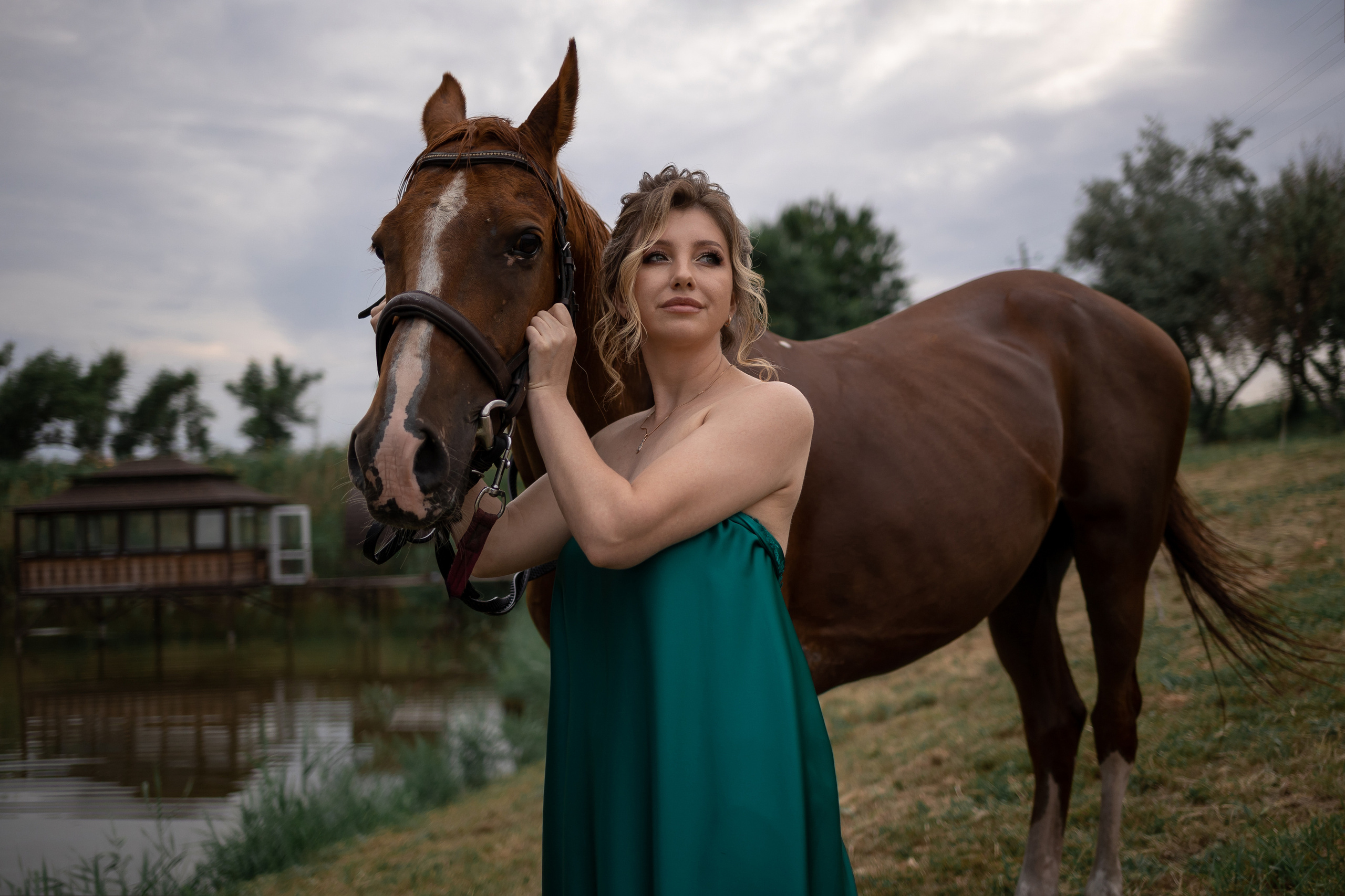 Света с конем. Анна Демидец — маркетолог и фотограф в Новошахтинске, Шахтах и Ростове-на-Дону и онлайн по РФ