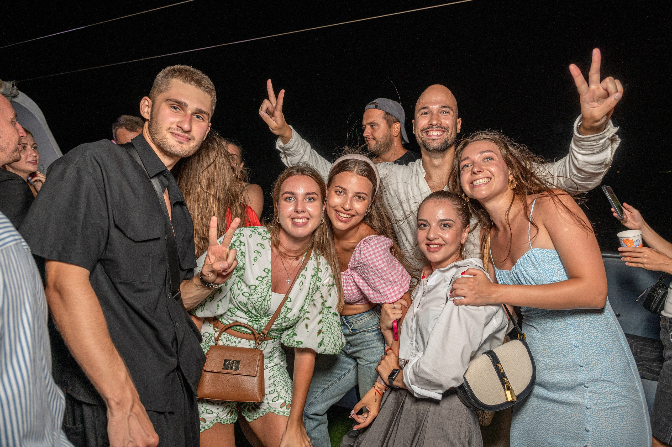 Вечеринка на корабле