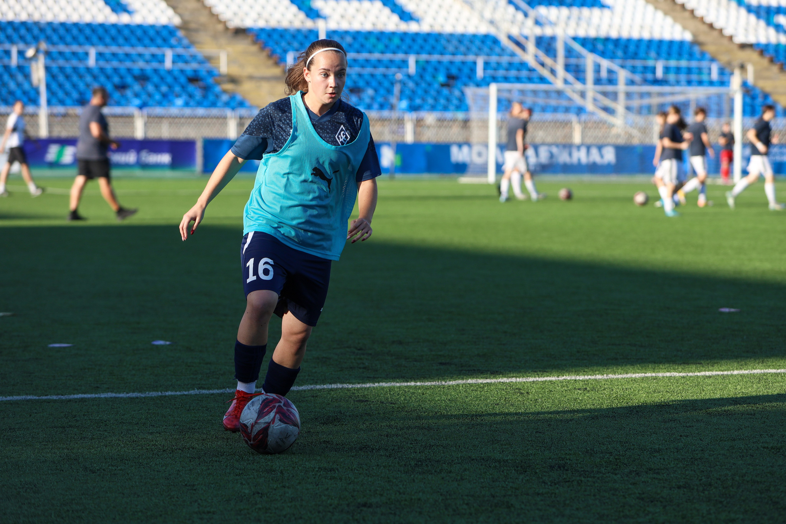 Крылья Советов — Мастер-Сатурн. Молодежная лига по футболу среди женских команд. Спортивный фотограф в Самаре