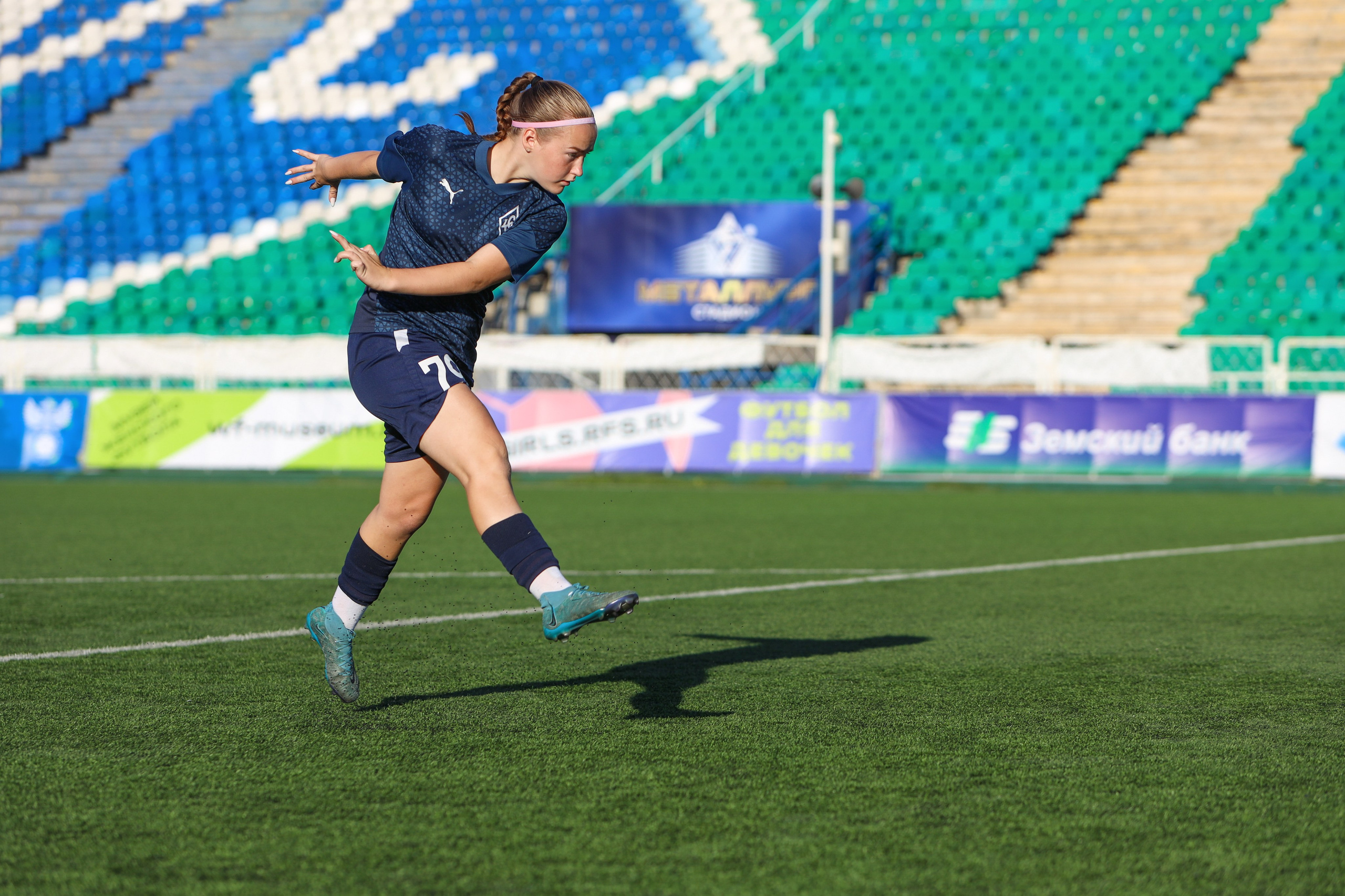 Крылья Советов — Мастер-Сатурн. Молодежная лига по футболу среди женских команд. Спортивный фотограф в Самаре