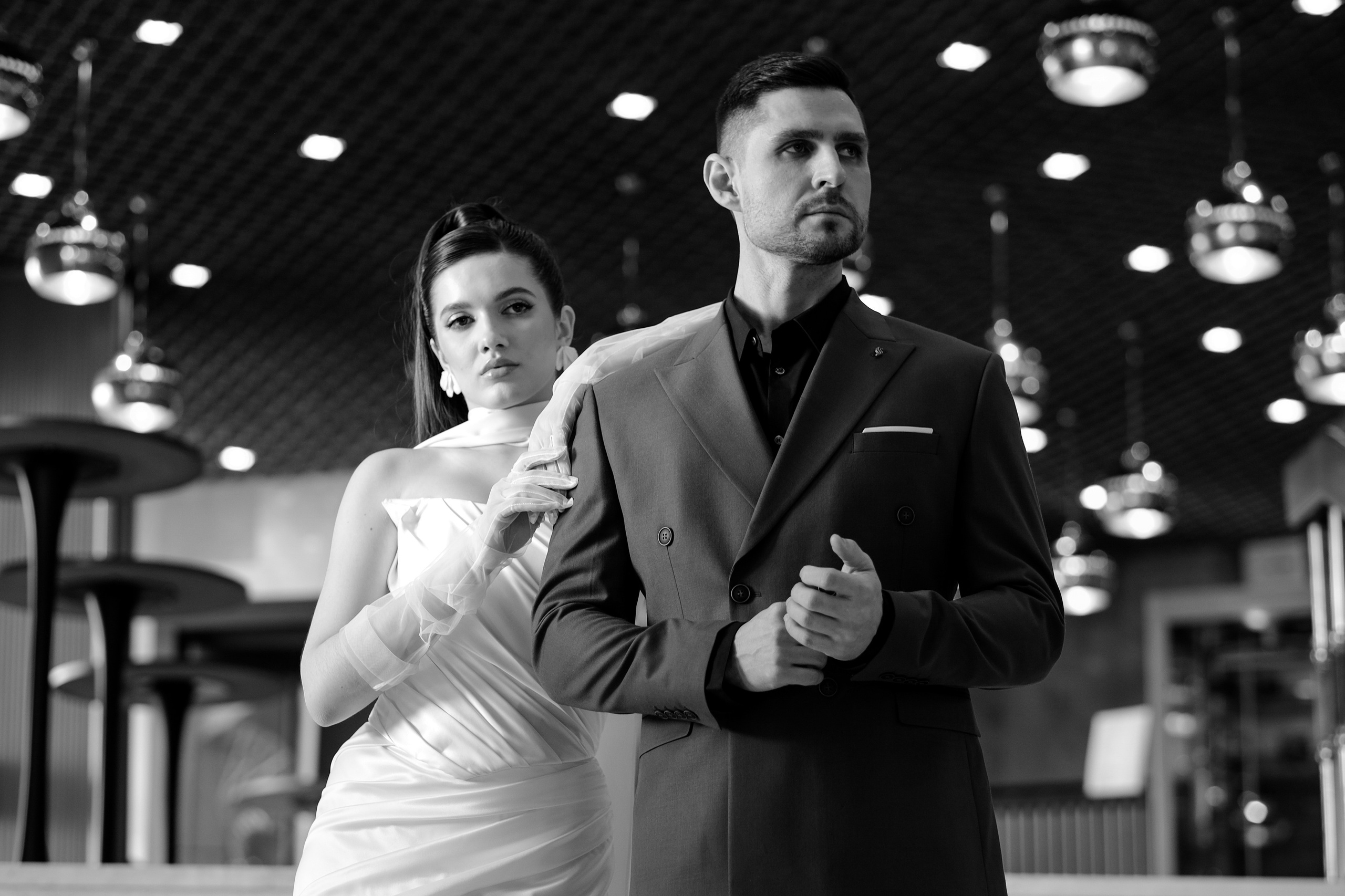 Свадебная фотосессия в театре драмы имени Наума Орлова. Свадебный фотограф в Челябинске Сырчикова Наталья