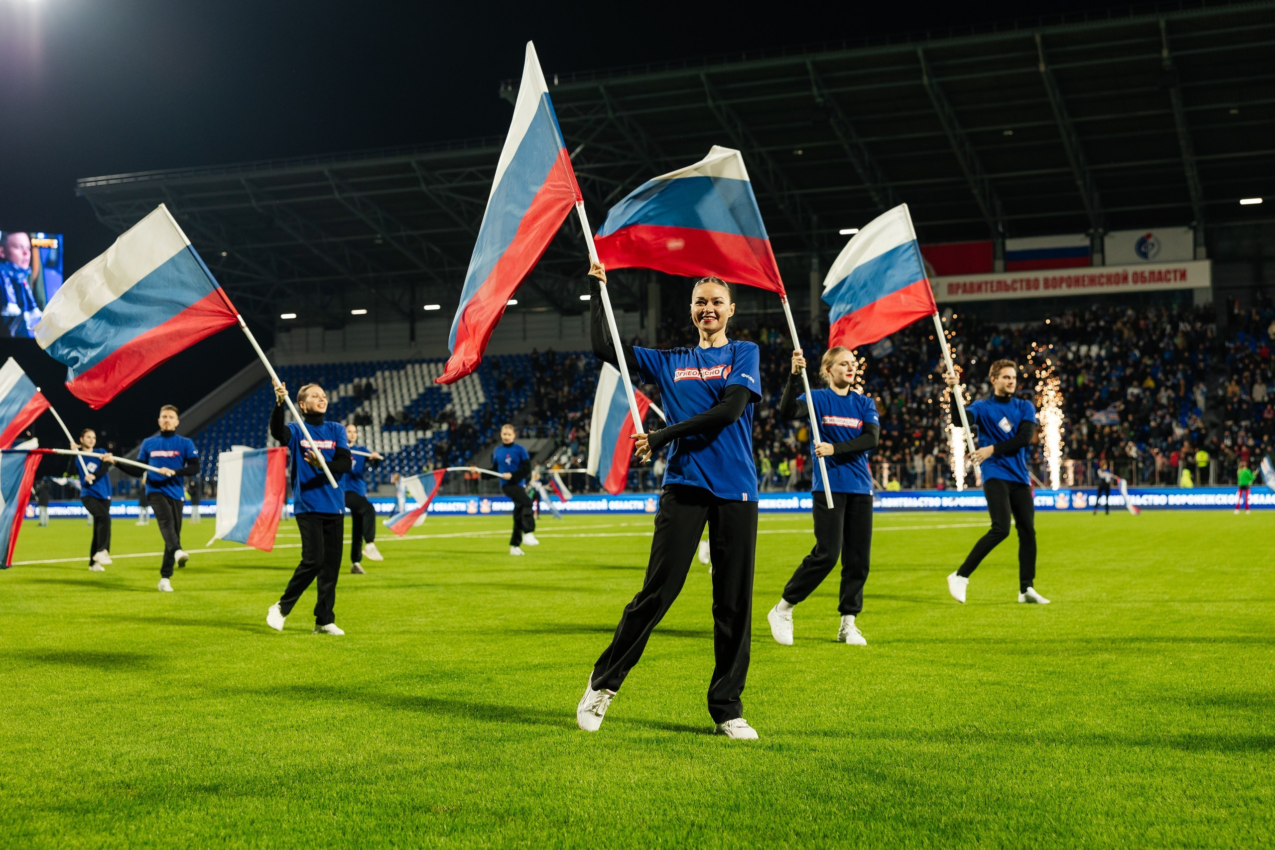 Ретро-матч «Факел» — сборная СССР и России. Свадебный и репортажный фотограф в Воронеже Сергей Максимов