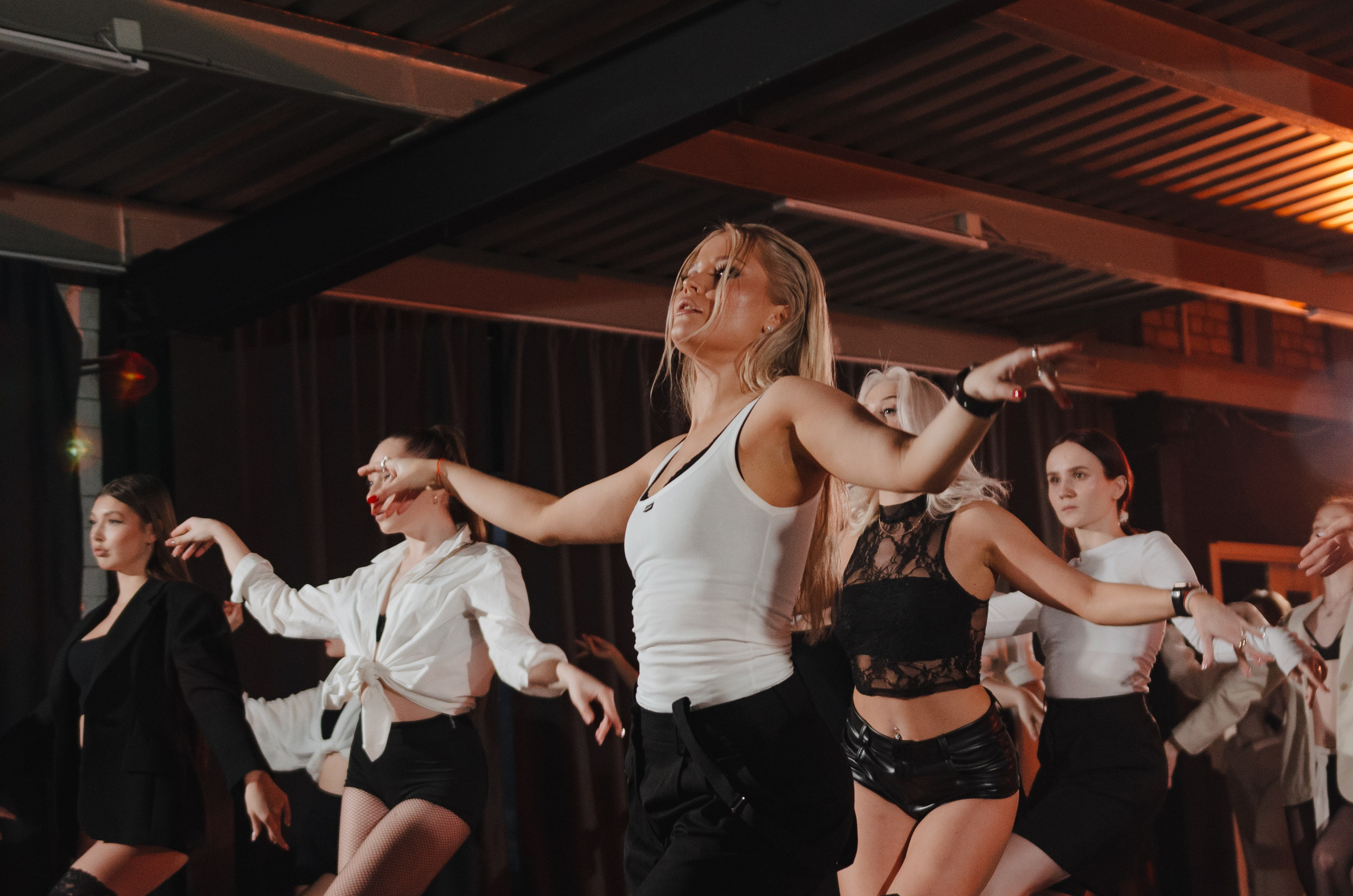 Birthday heels class Екатерины Ингачевой. Денисова Аля — фотограф для парных съемок и индивидуальных историй в Барнауле
