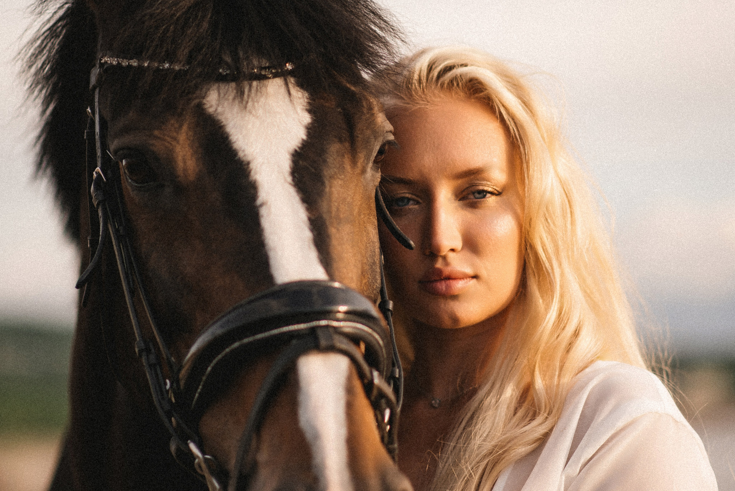 Валерия. Атмосферная фотосессия с лошадью. Фотограф в Мурманске Екатерина Рудак