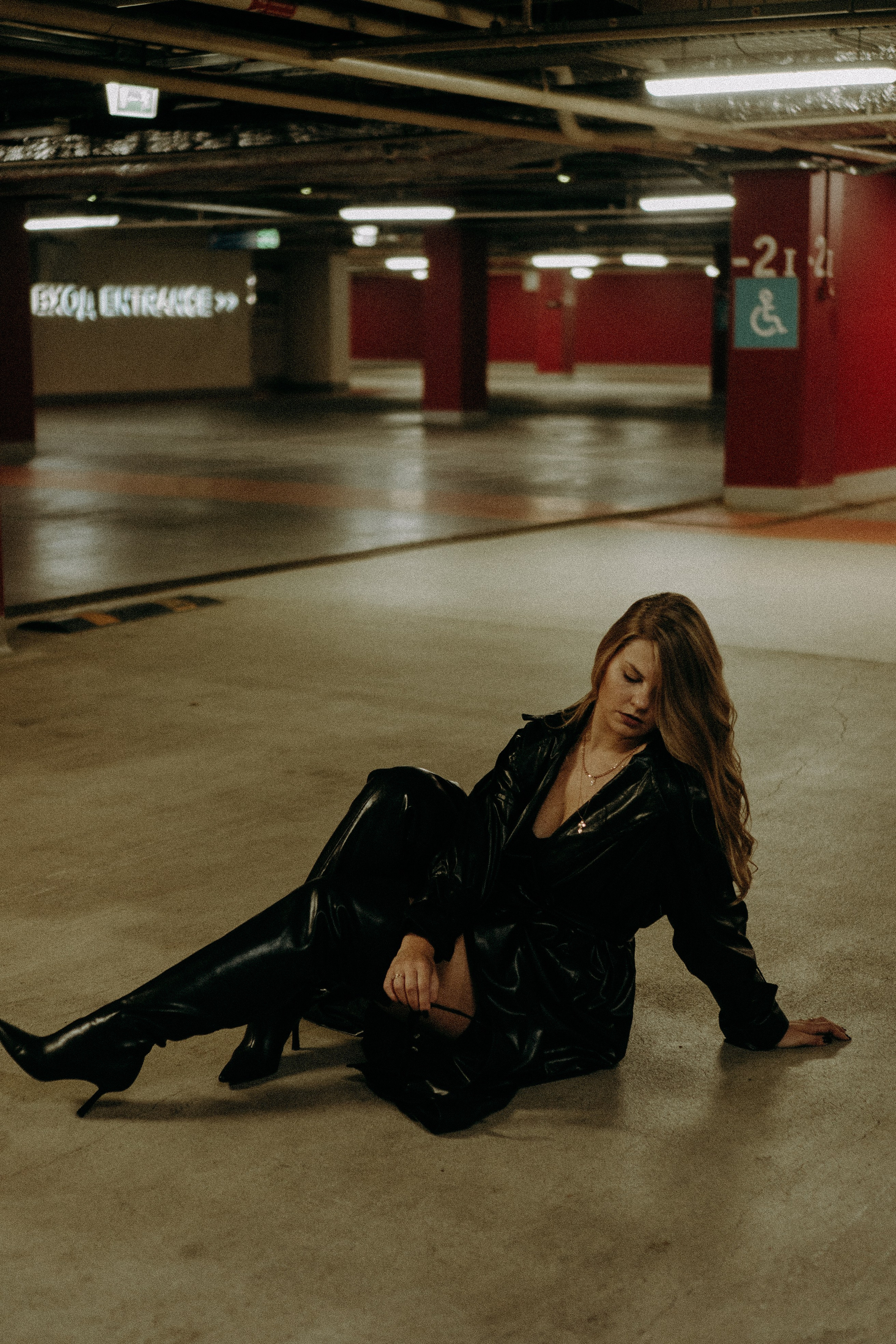 НА ПАРКОВКЕ. Профессиональный фотограф, Санкт-Петербург — Виктория Богомолова