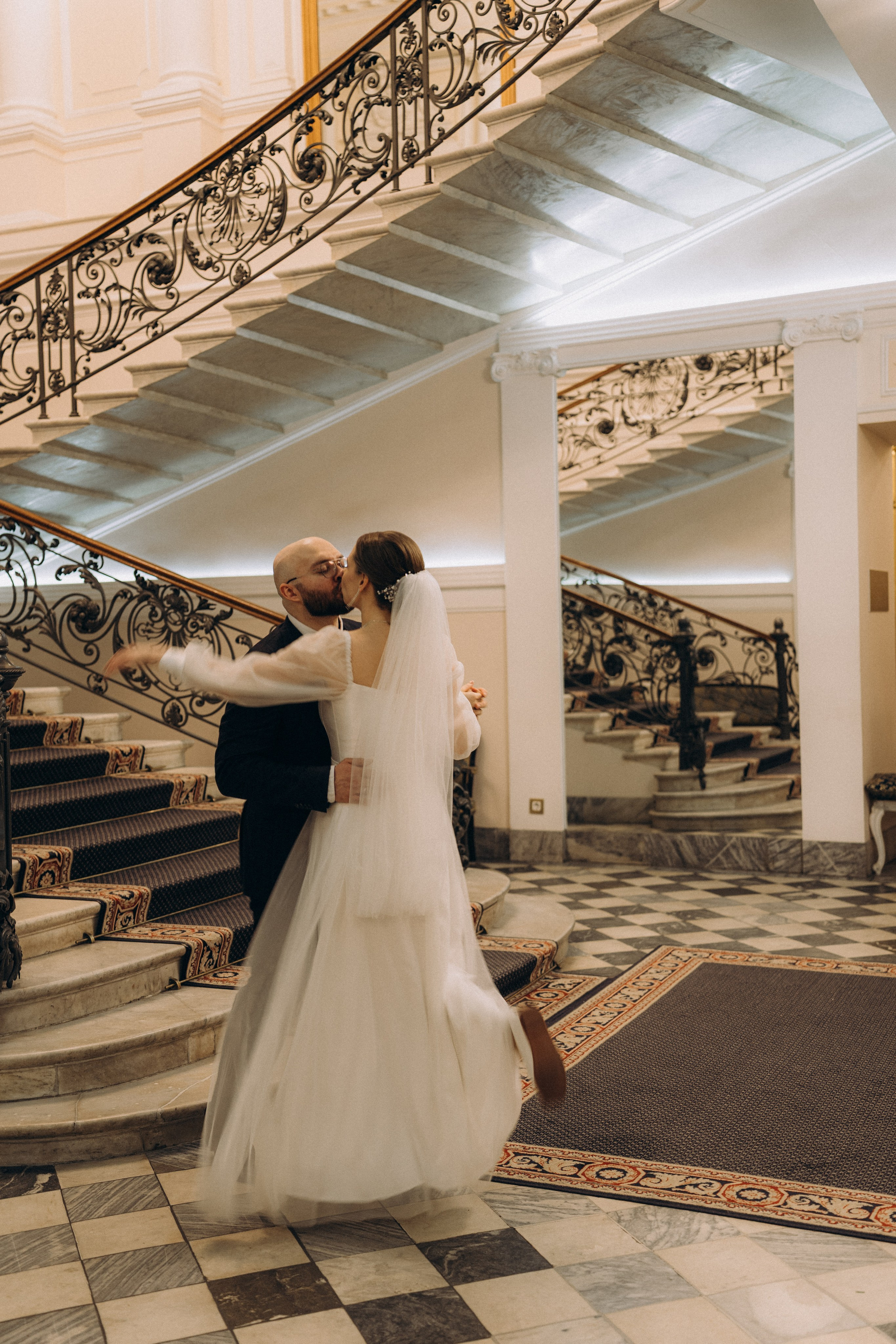 СВАДЕБНАЯ СЬЕМКА ВО ВТОРОМ ДВОРЦЕ (ДЕКАБРЬ) ТАКЖЕ СЬЕМКА В СТУДИИ НА ЧЕРНЫШЕВСКОЙ. Профессиональный фотограф, Санкт-Петербург — Виктория Богомолова