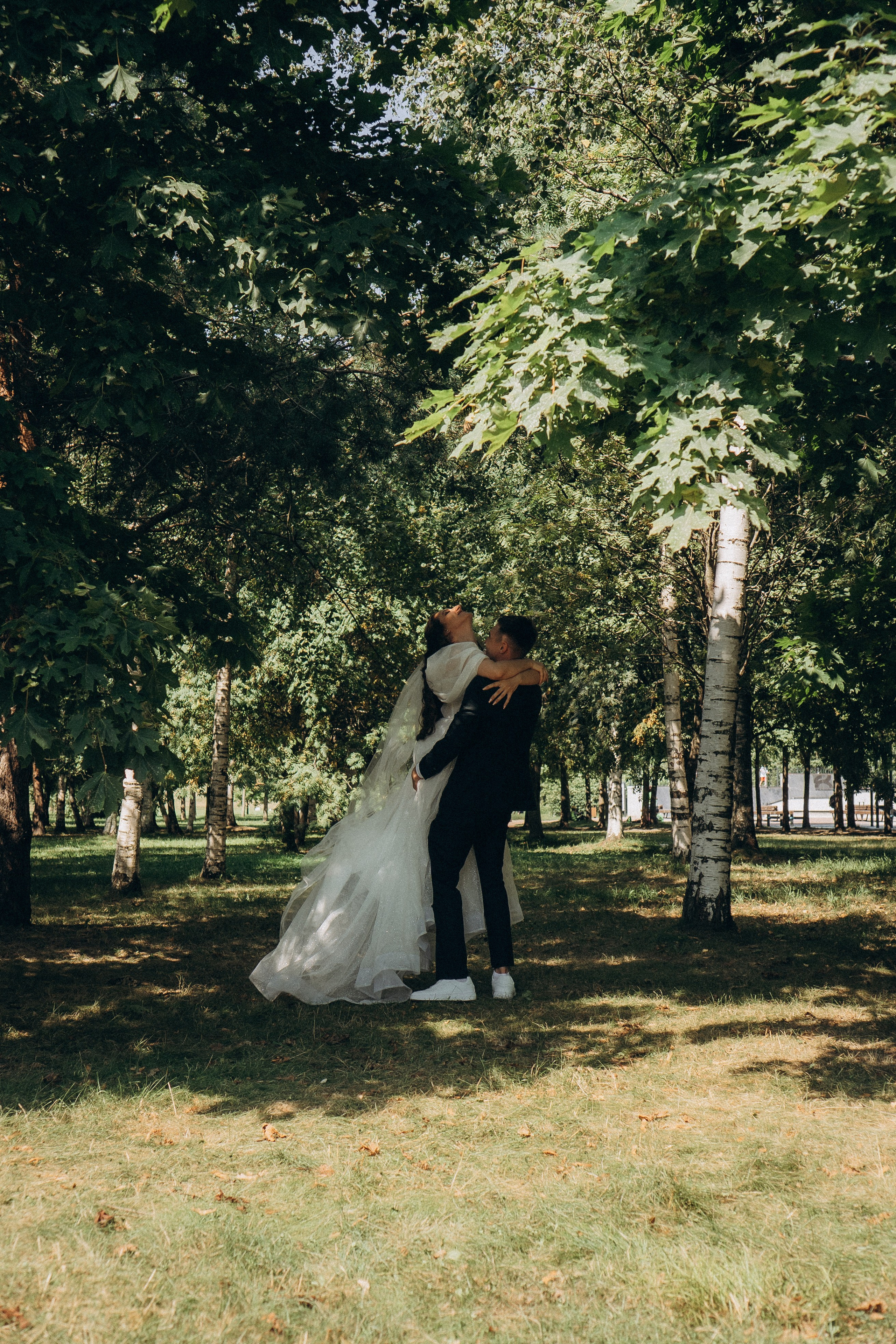 СВАДЕБНАЯ СЬЕМК В ПАРКЕ 300-ЛЕТИЯ. Профессиональный фотограф, Санкт-Петербург — Виктория Богомолова