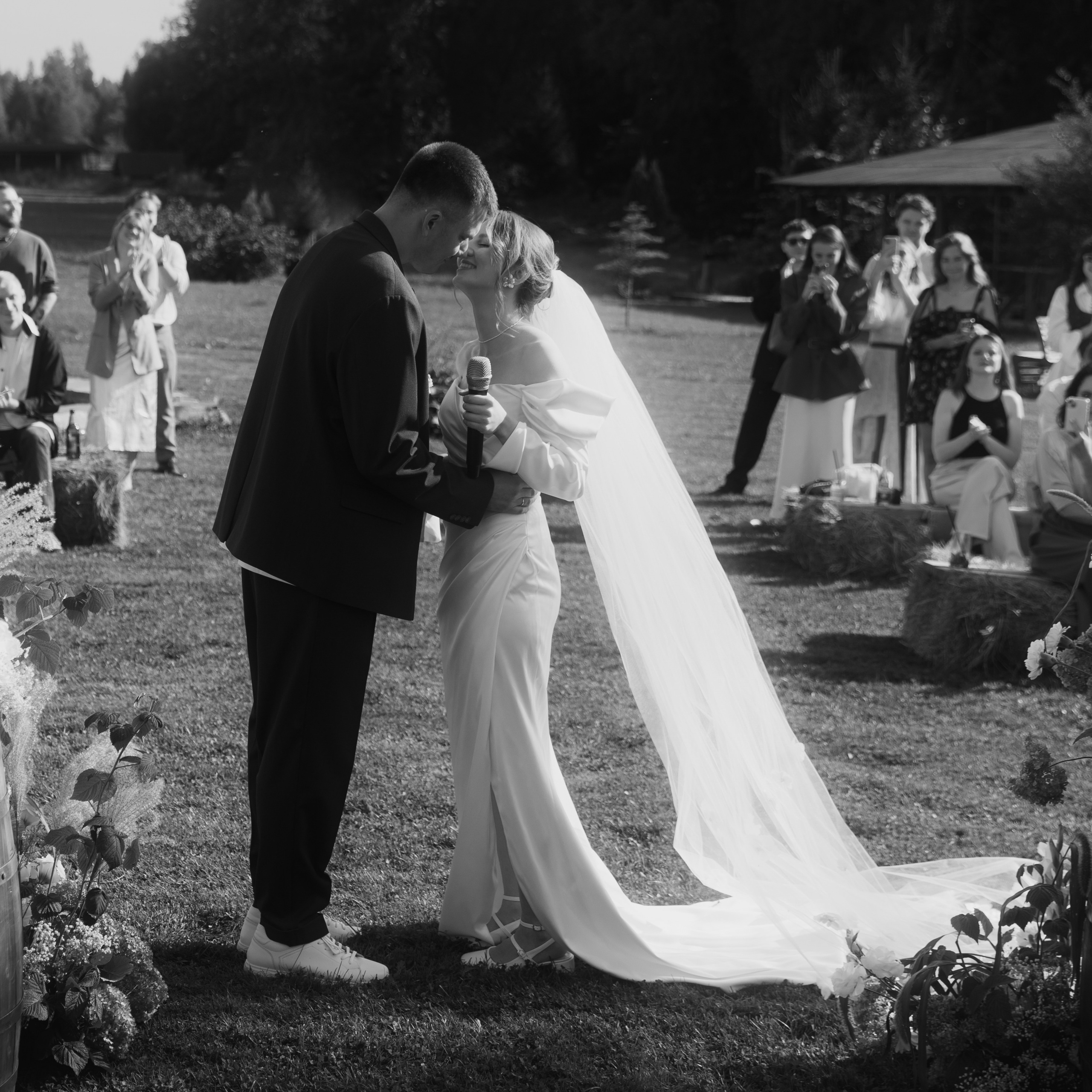 Алиса и Слава, роспись в Москве и вечеринка на природе, подальше от города. Фотограф в Москве Екатерина Черненко