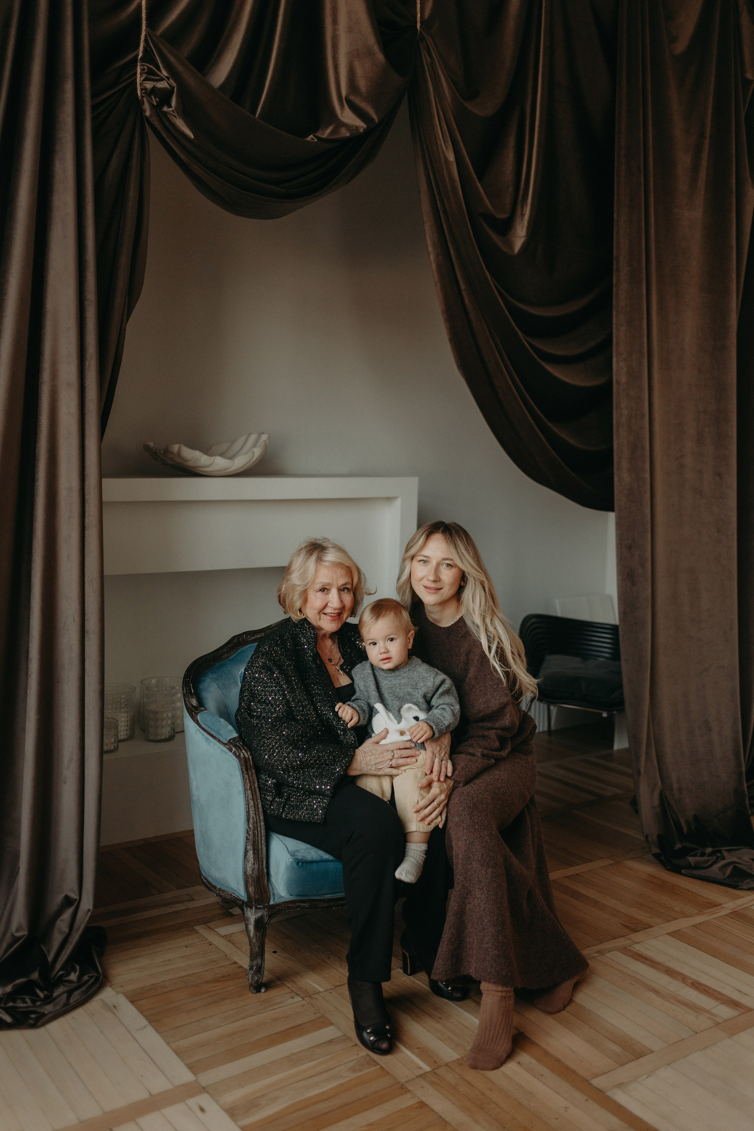 Новогодние фотографии 2024\2025 году, короткие сьемки. Фотограф в Краснодаре Евгения Михаевич