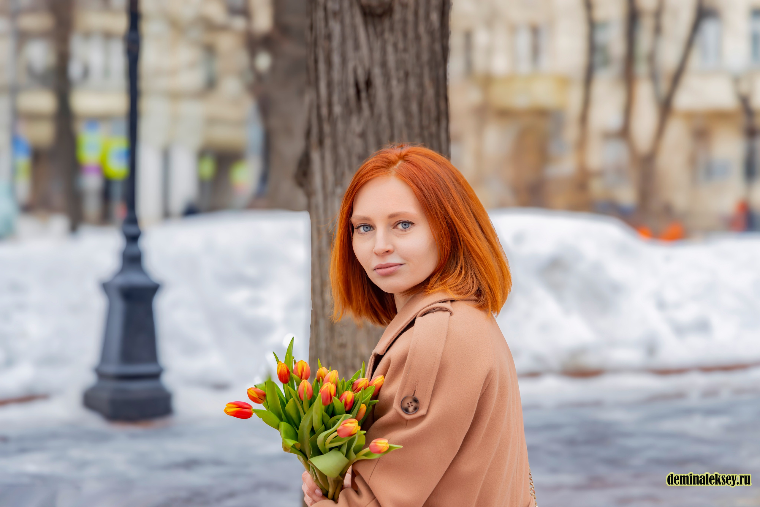 Весенняя фотопрогулка со Светланой на Патриарших прудах. Репортажный, семейный и студийный фотограф в Москве Демин Алексей