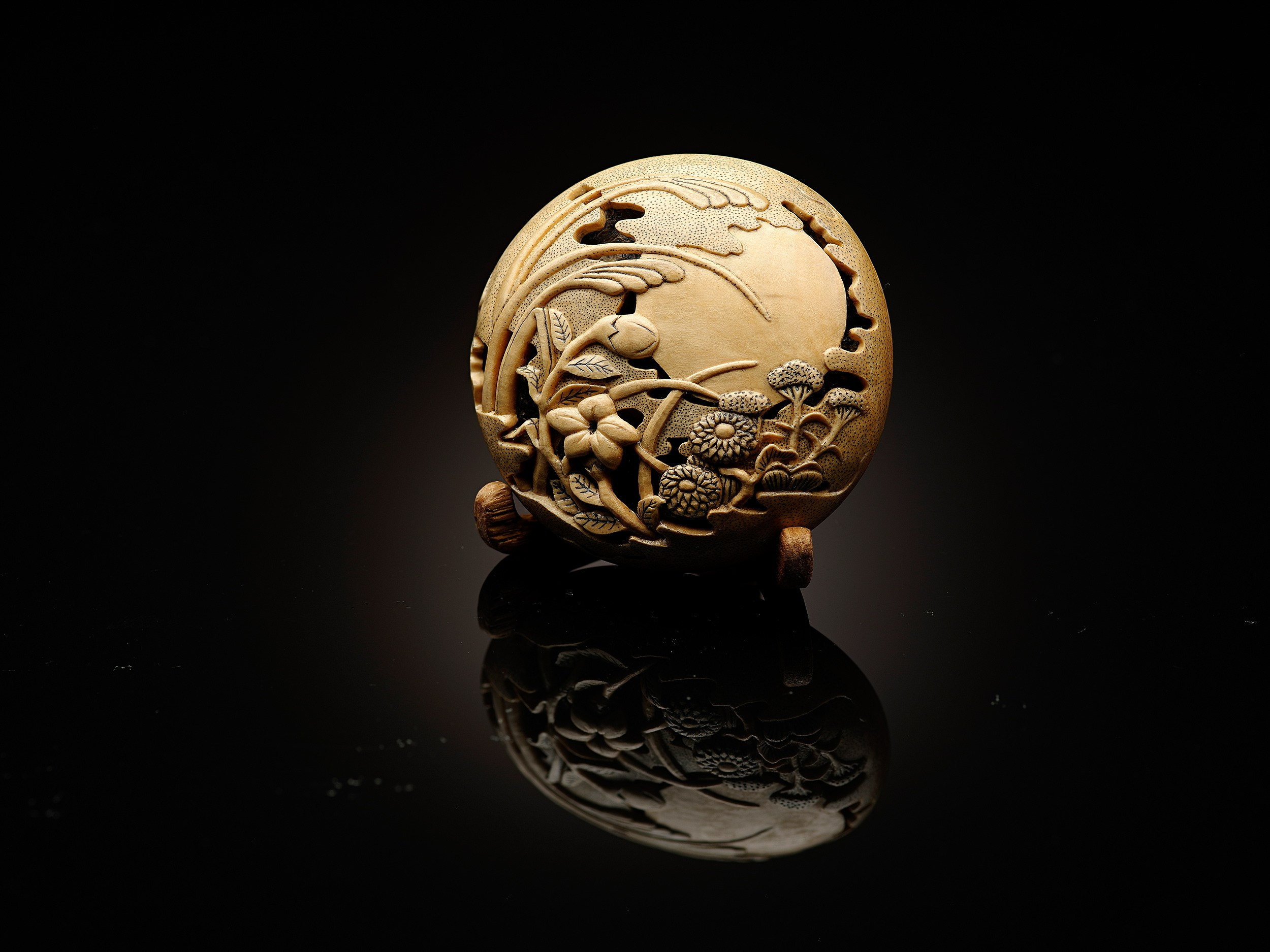 Камнерезные изделия. Предметная фотосъемка антиквариата, ювелирных украшений, камнерезных изделий, картин, предметов искусства и коллекционных предметов