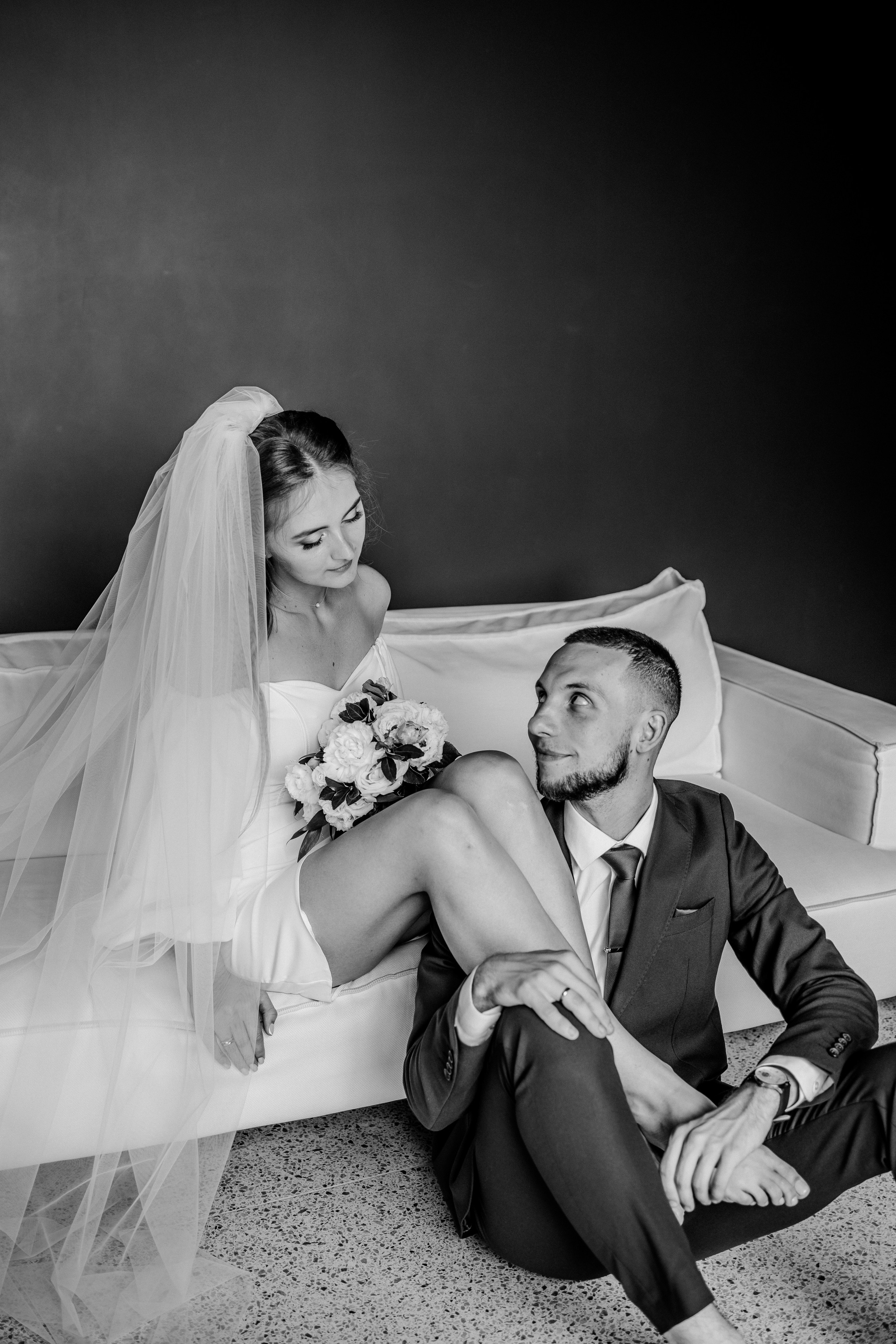 Свадебная прогулка. Эвелина и Дмитрий. Свадебная фотография. Арина Рубах