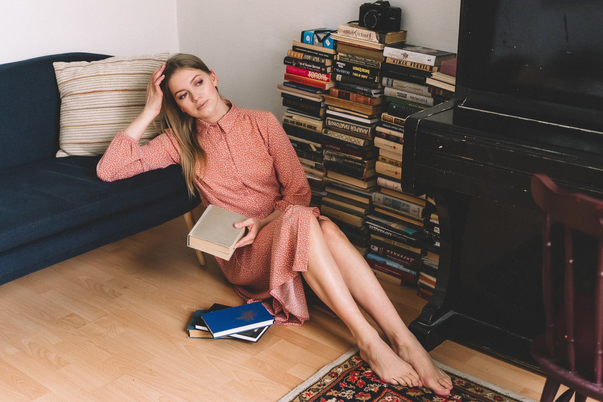 Женский фотограф в Москве и Московской области. Женская фотосессия. Женственные фотографии. Фотографии красивых женщин. Красивая стильная женская фотосессия. Контент-фотосессия. Визуал для блога.