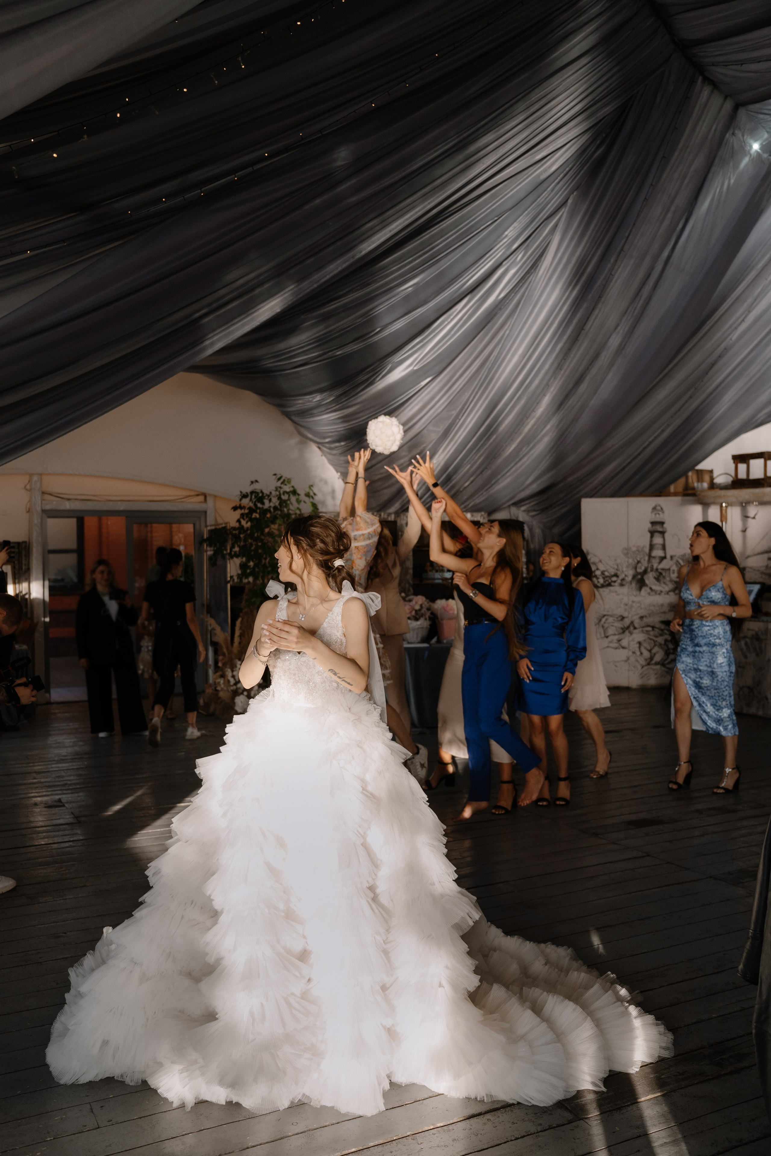 Выездная регистрация свадьбы в ресторане River Club Moscow. Свадебный и семейный фотограф в Москве Светлана Зоткина