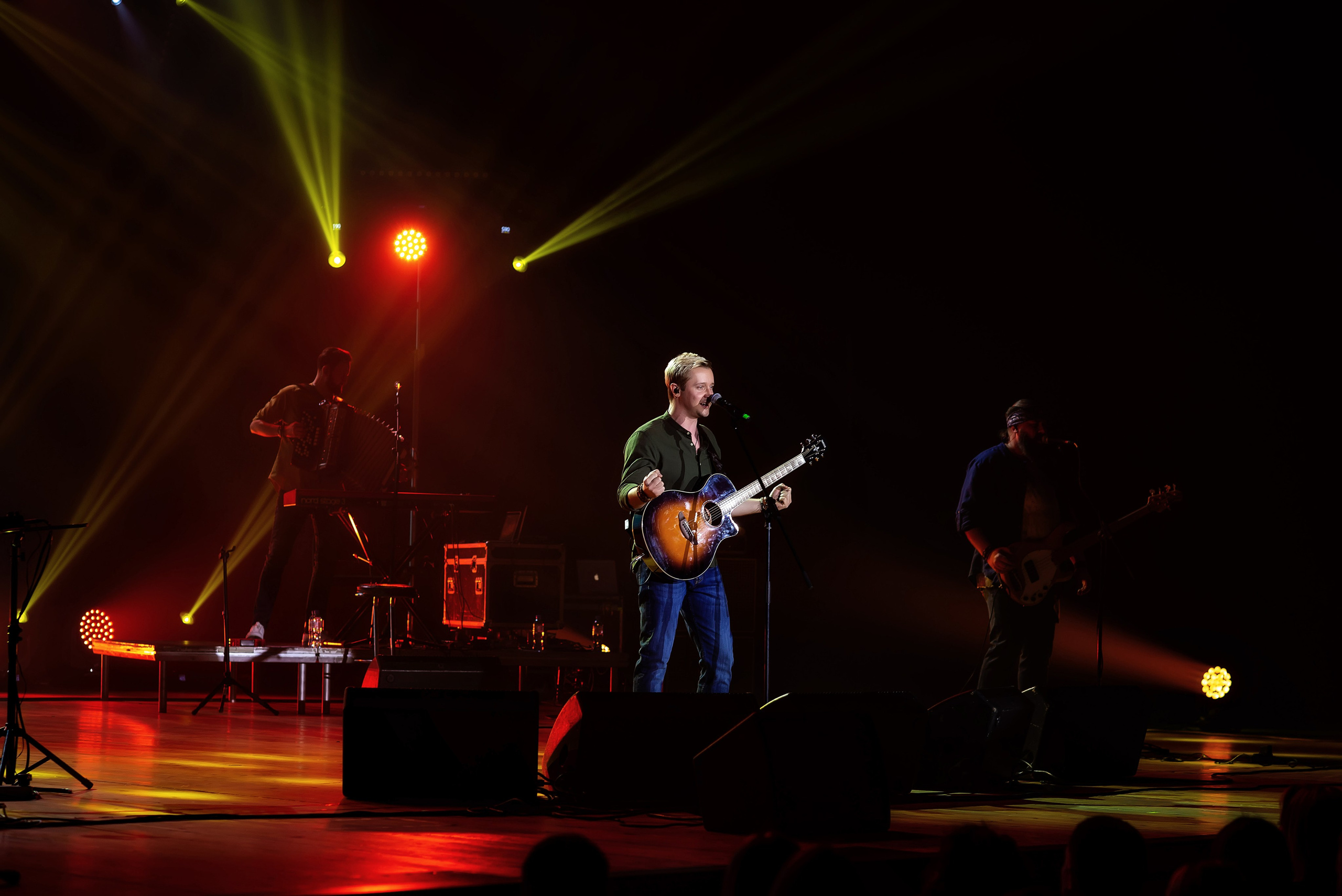 Концерт Пелагеи. Школьный, фэшн фотограф в Тюмени и в России Ирина Королева