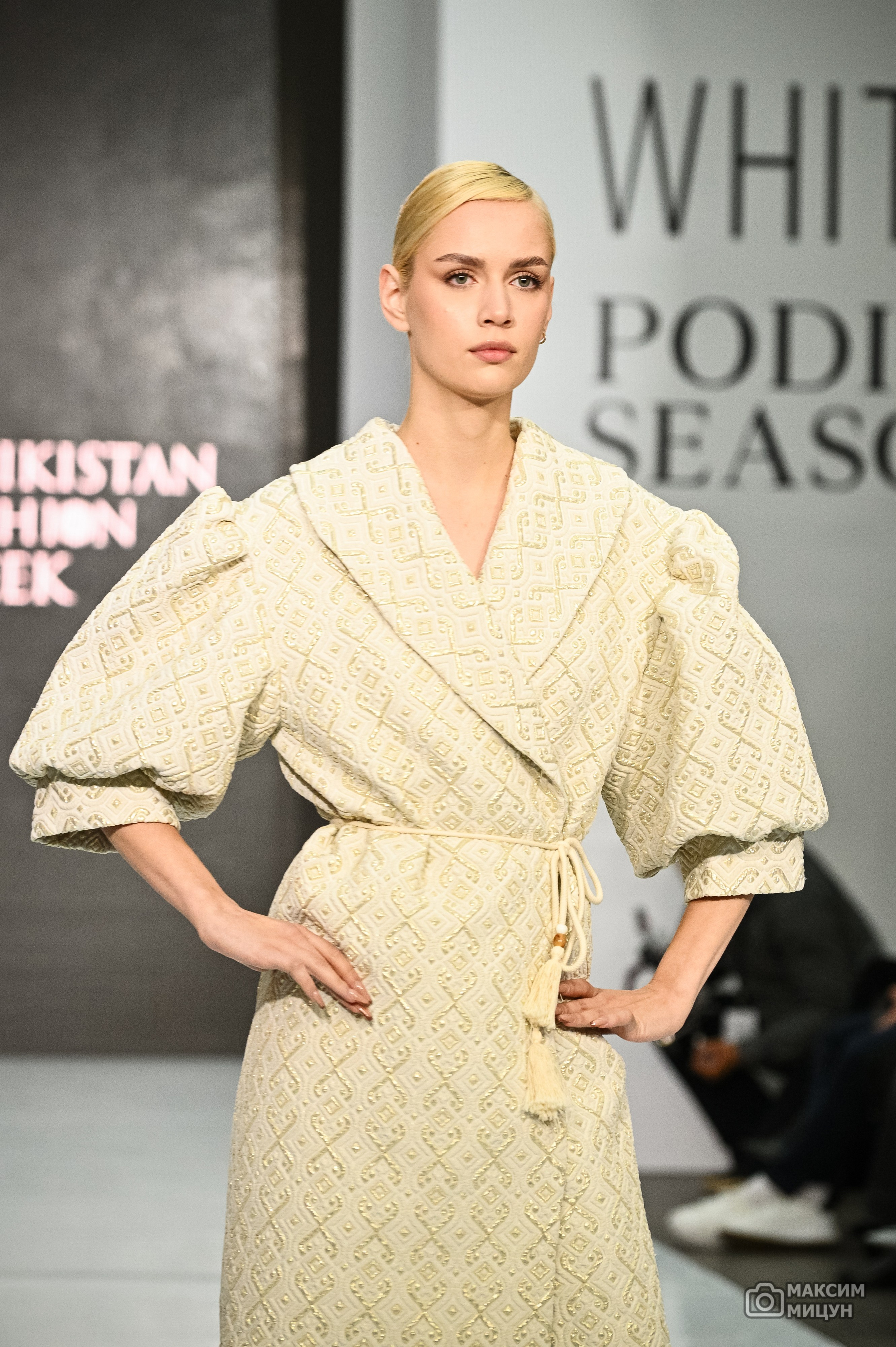 Модные показы. Фотограф Максим Мицун. Портрет, свадьба, репортаж, каталог