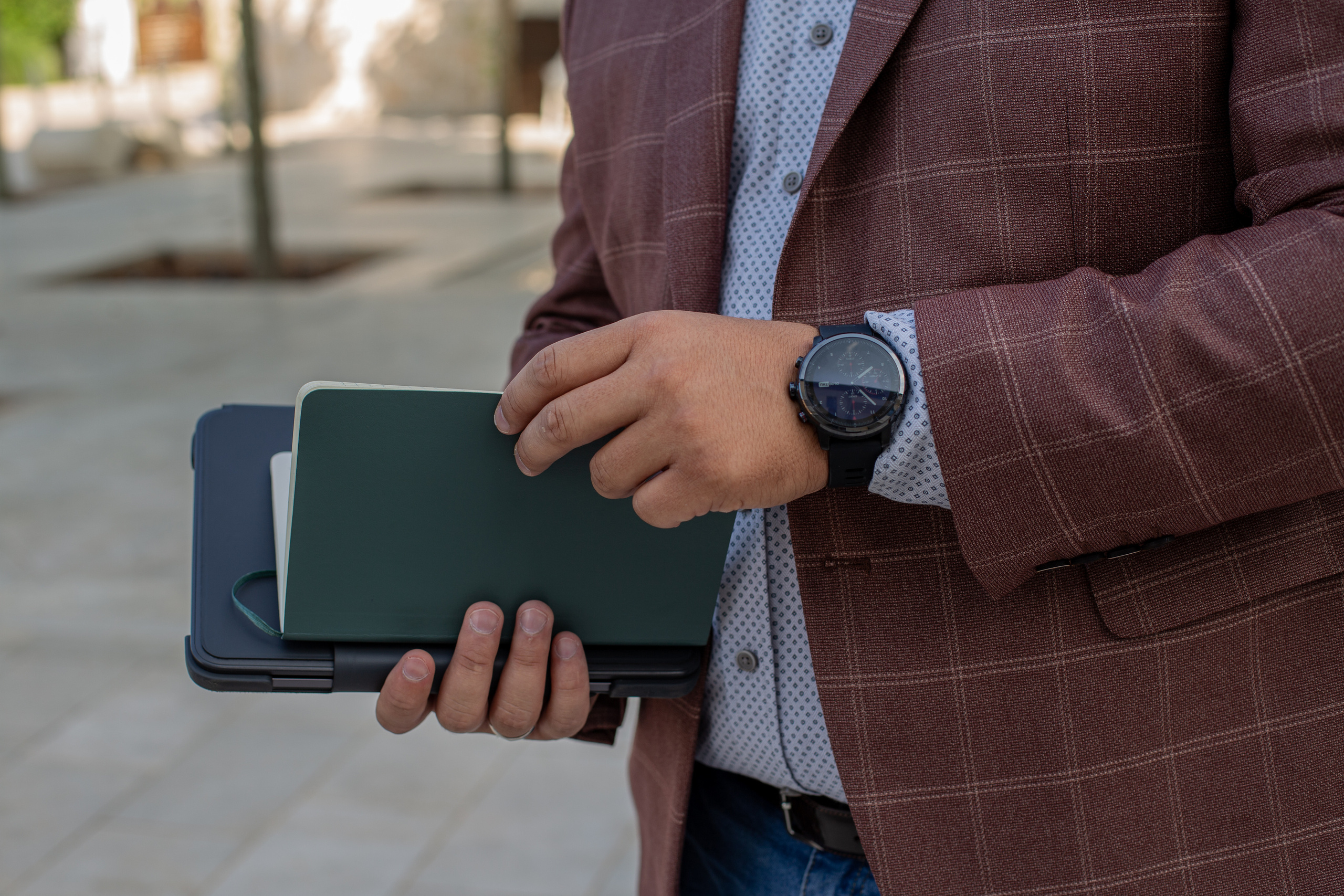 Viktor Business Portrait. Fotograf u Crnoj Gori-porodično fotografisanje sa djecom, lovestory, nekretnine