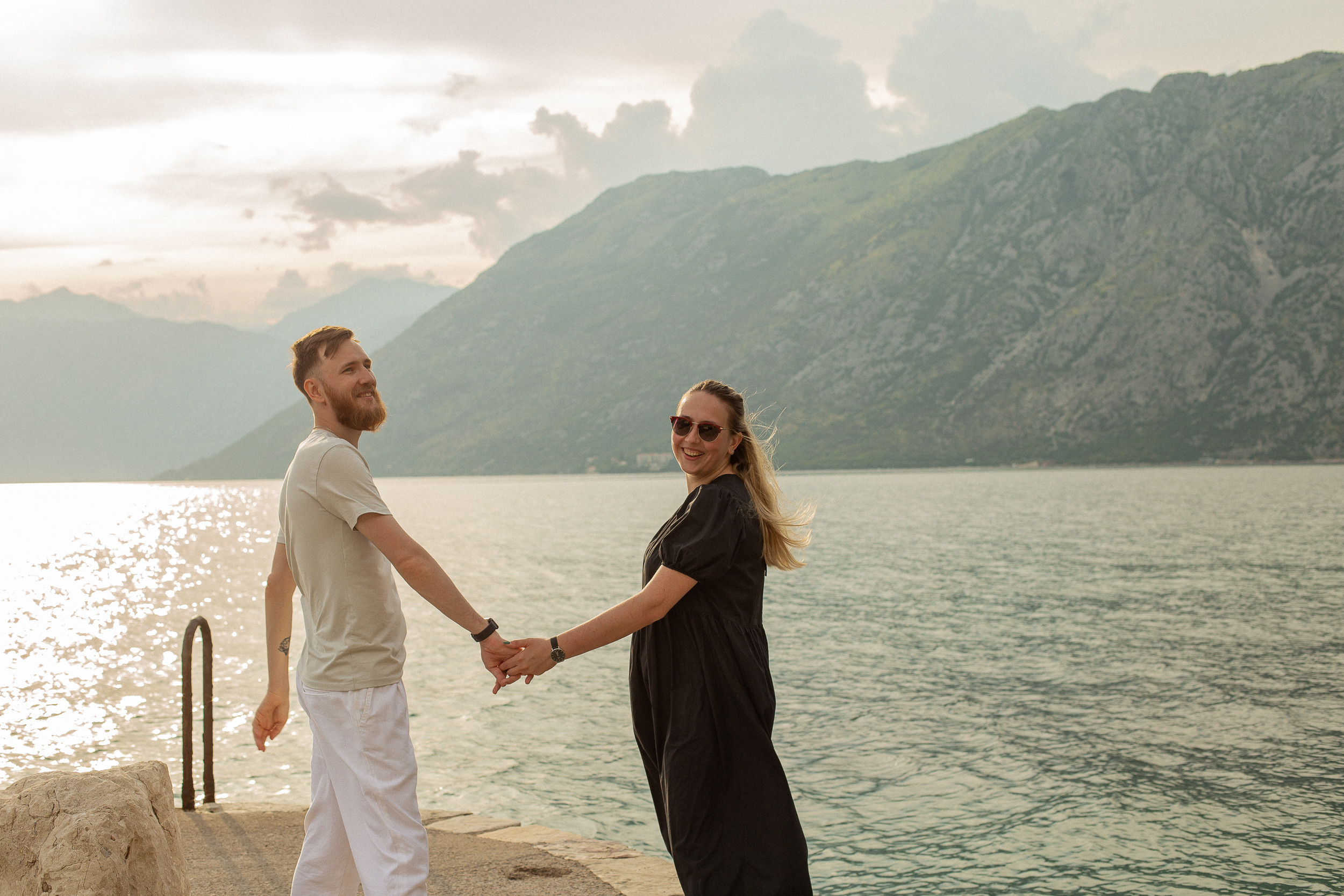 Lovestory family photo in Kotor, Montenegro. Fotograf u Crnoj Gori-porodično fotografisanje sa djecom, lovestory, nekretnine