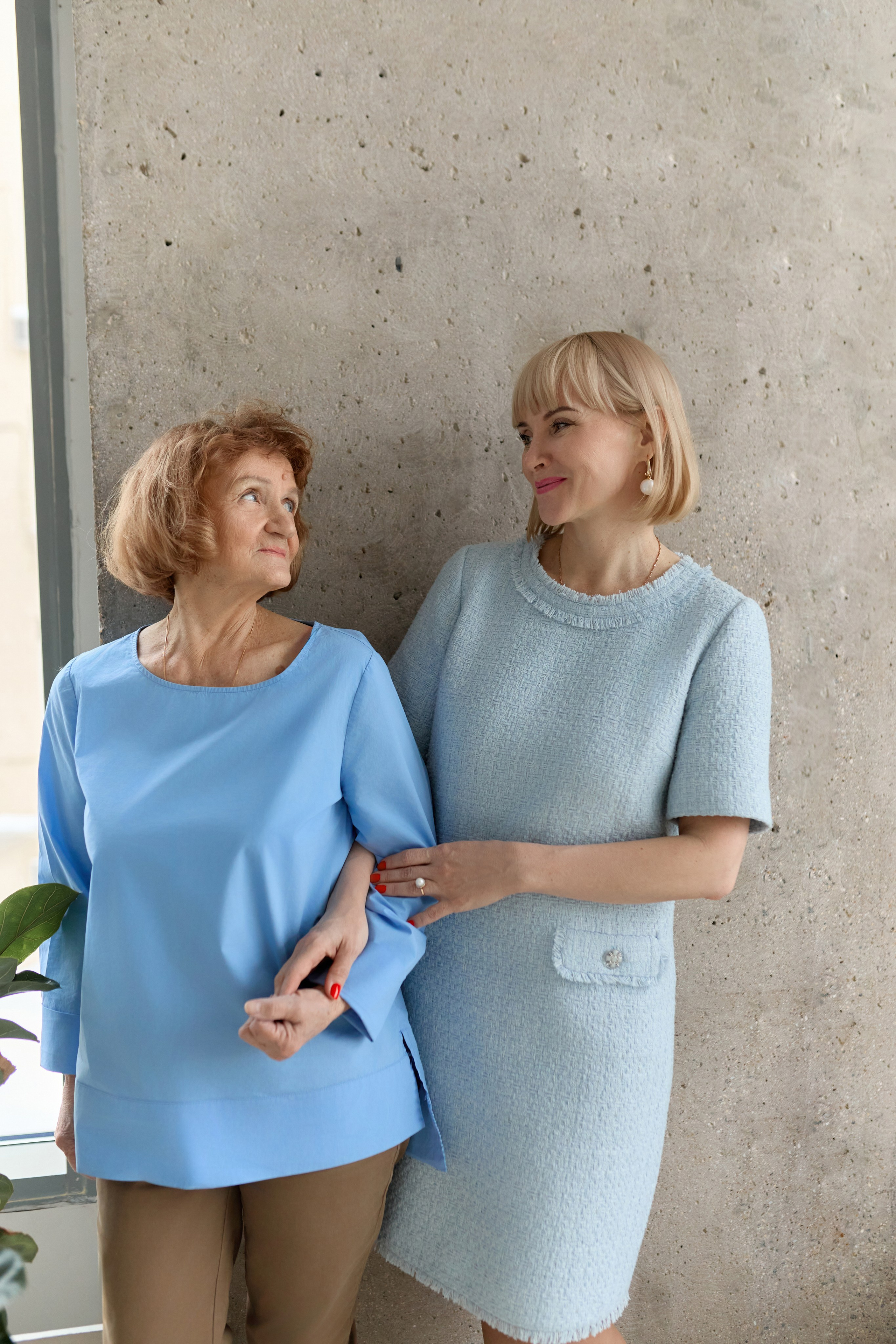 Семейная съемка в фотостудии. Сестры Карабаза. Фотографы и ретушеры в Москве и Санкт-Петербурге