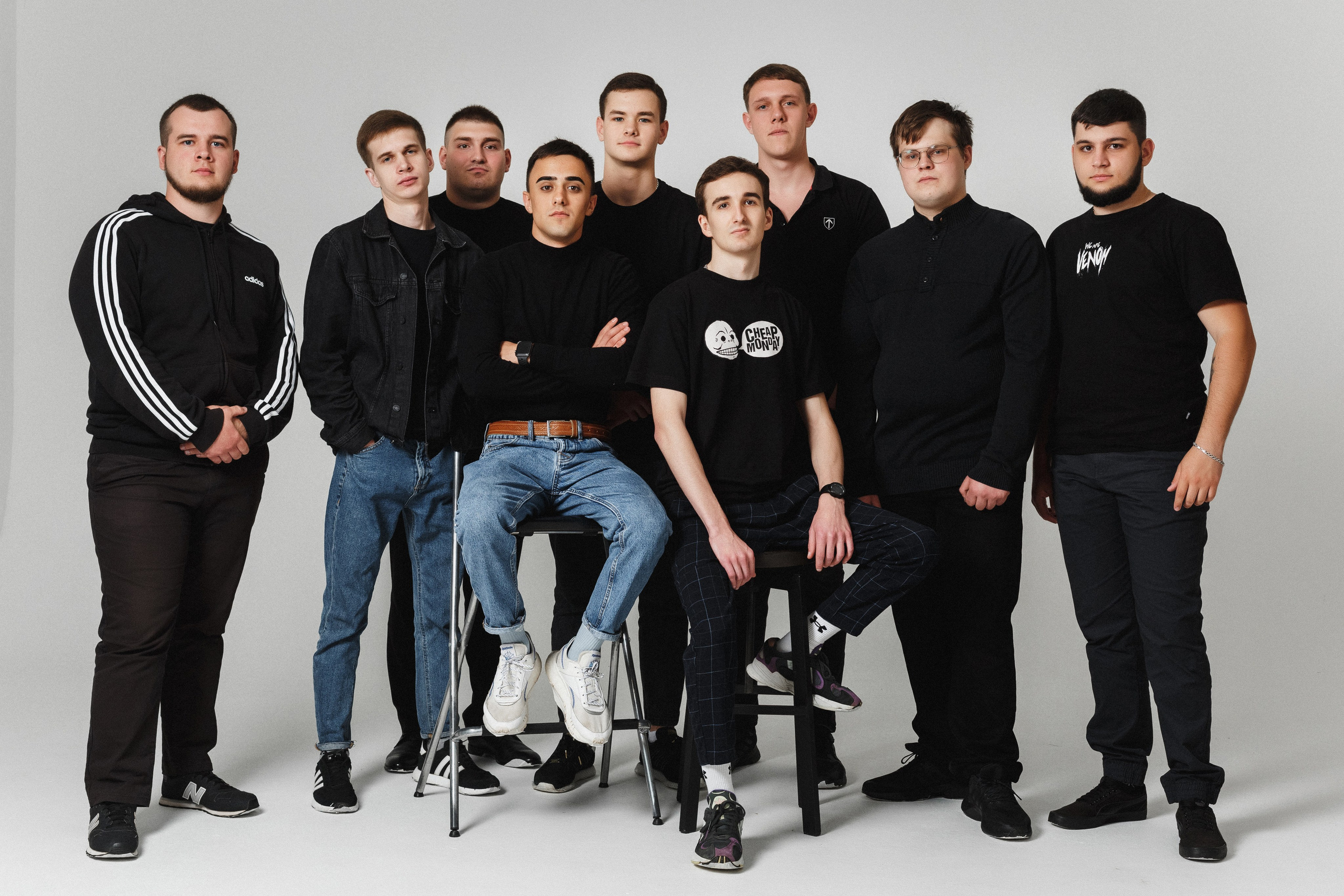 Портреты выпускников в фотостудии 'Faces' в Таганроге. Свадебный и семейный фотограф в Таганроге Бакарюк Антон