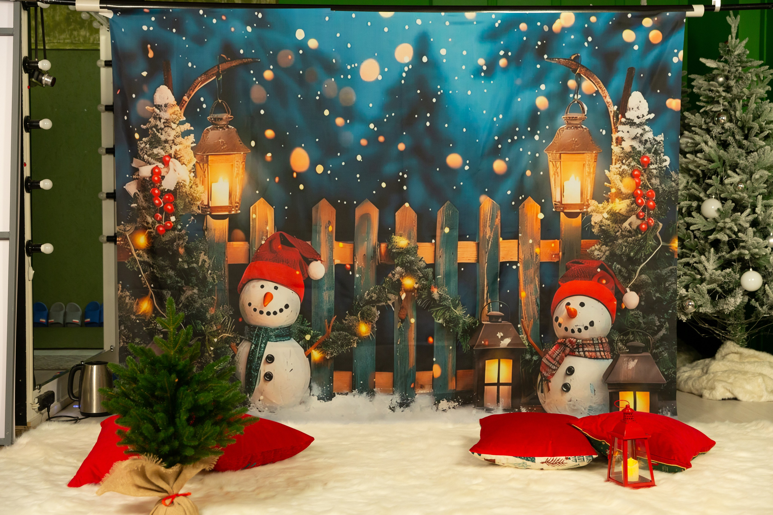 Новогодние локации. Фотостудия Алматы. Семейная и детская фотостудия Family studio.Фотограф Алматы